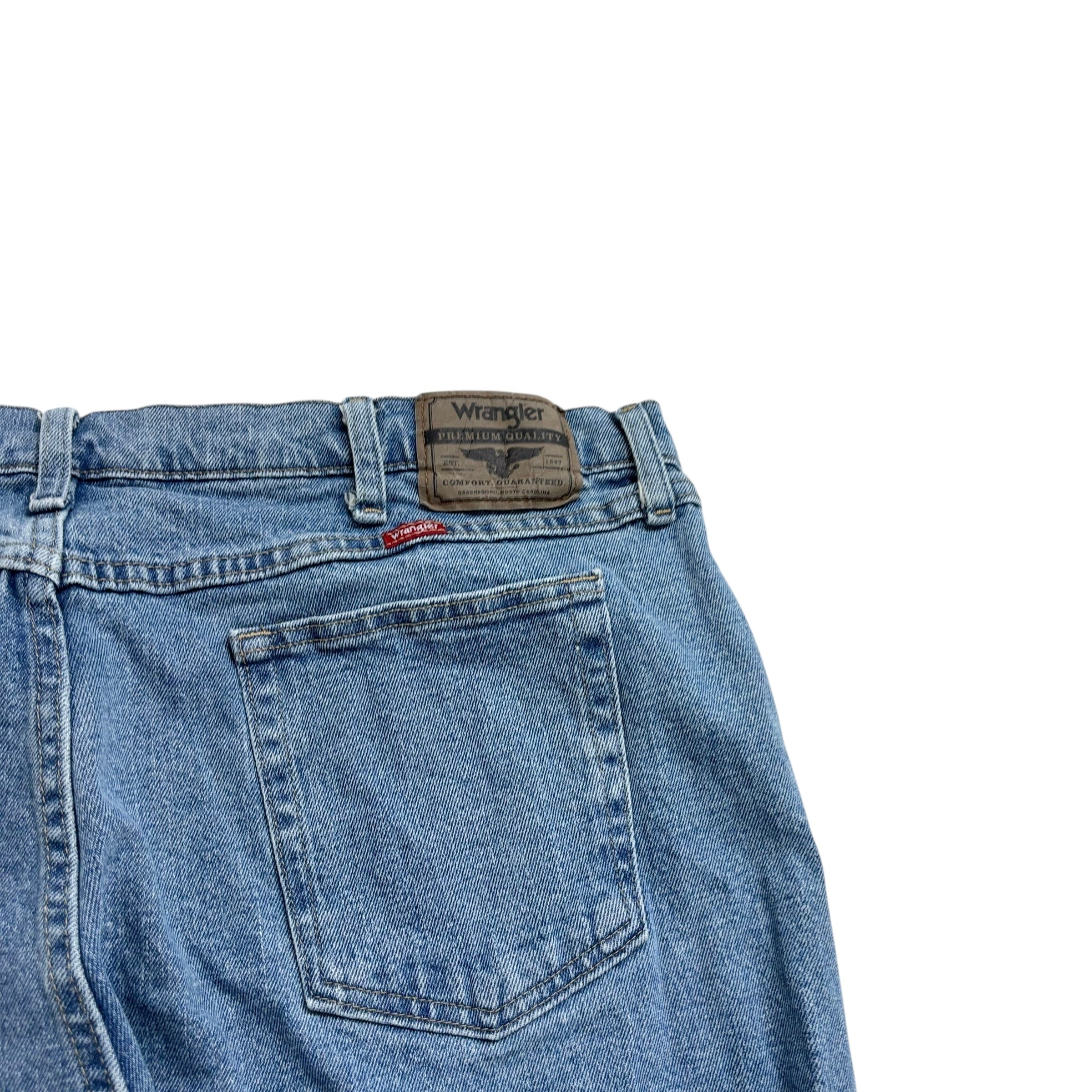 Wrangler Jeans W42 L30 Mens Light Blue Relaxed Straight Fit Stretch Denim (E)