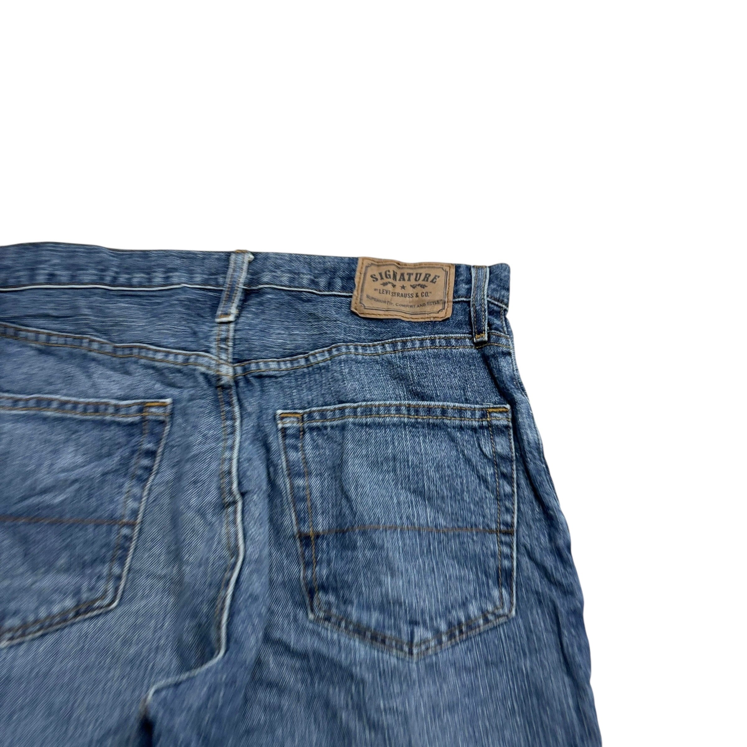 Levis Signature Jeans W32 L30 Mens Mid Blue Relaxed Straight Fit Vintage (E)