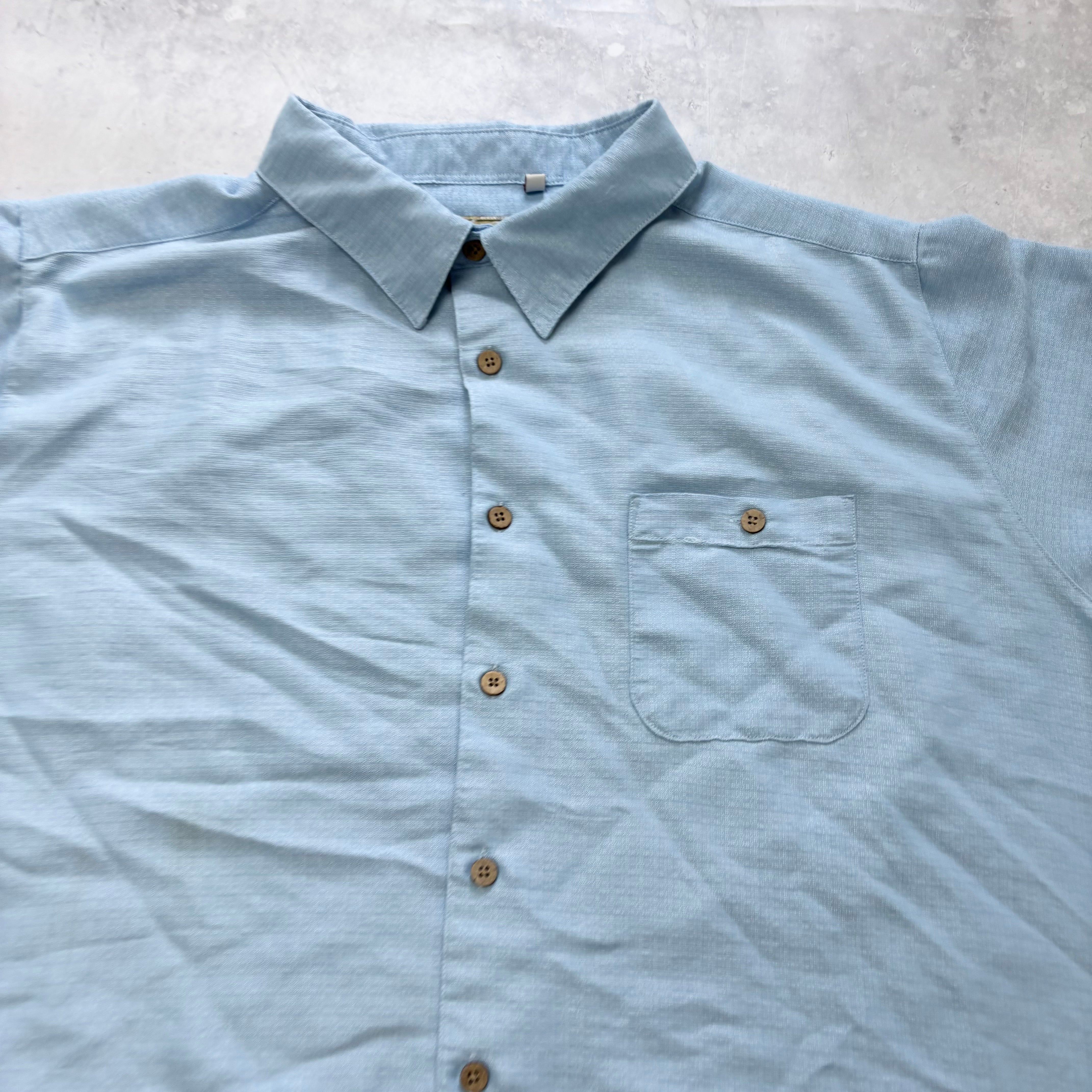 Vintage Shirt Mens XXL Blue Short Sleeve Rayon Blend Relaxed Fit (E)