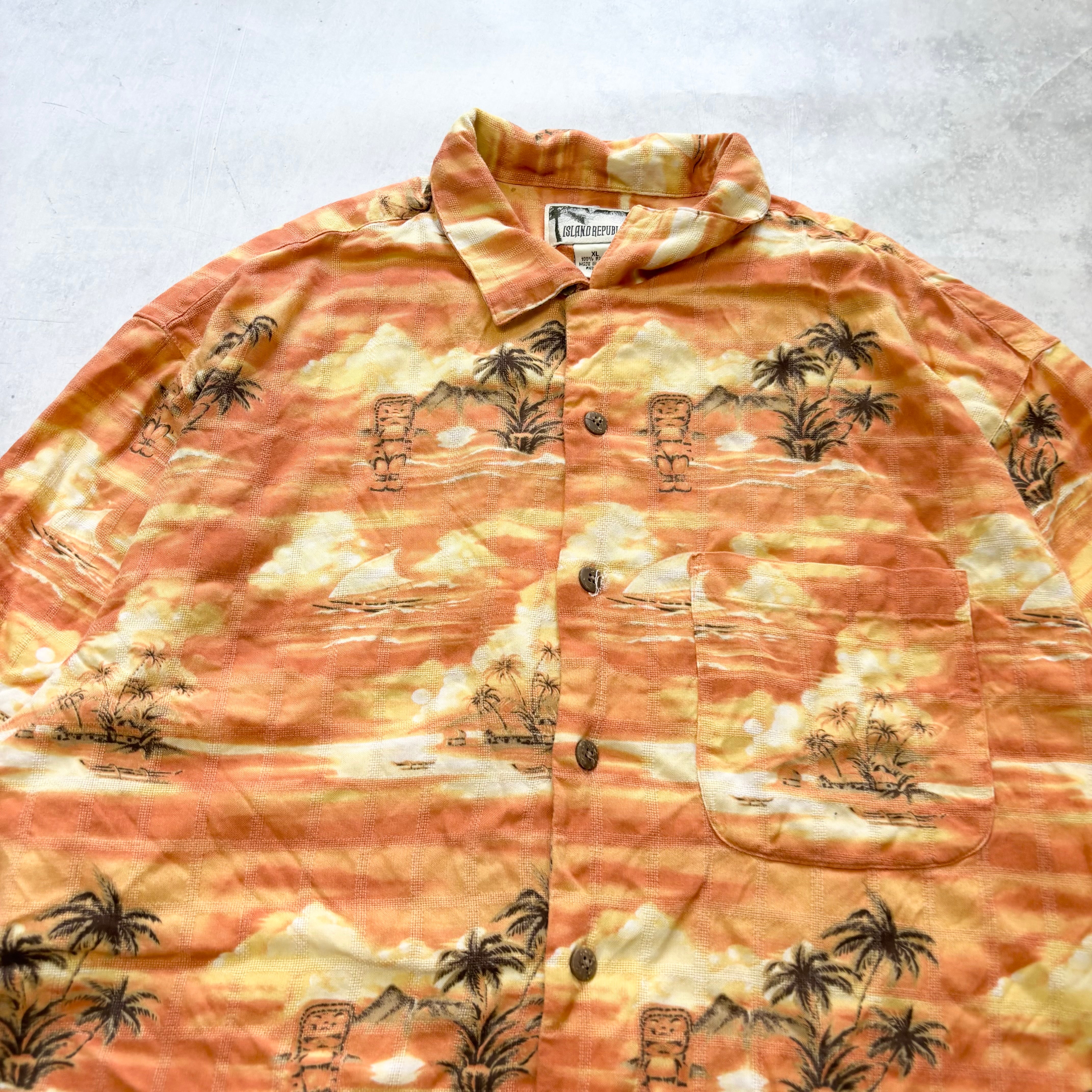 Hawaiian Shirt Mens XL Orange Floral Aloha Short Sleeve Rayon Funky (E)