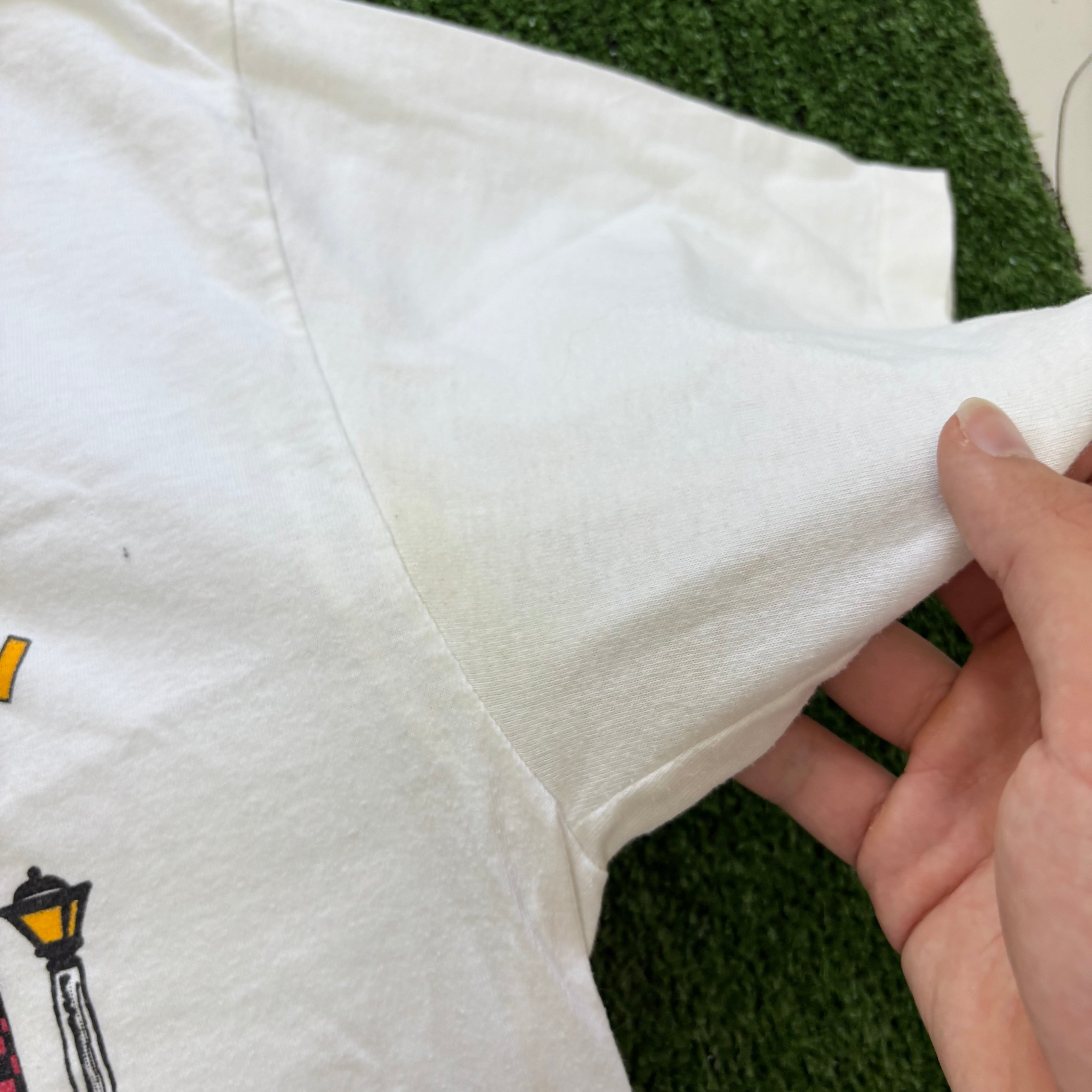 Vintage T Shirt Mens Medium White Single Stitch Graphic Print 90s