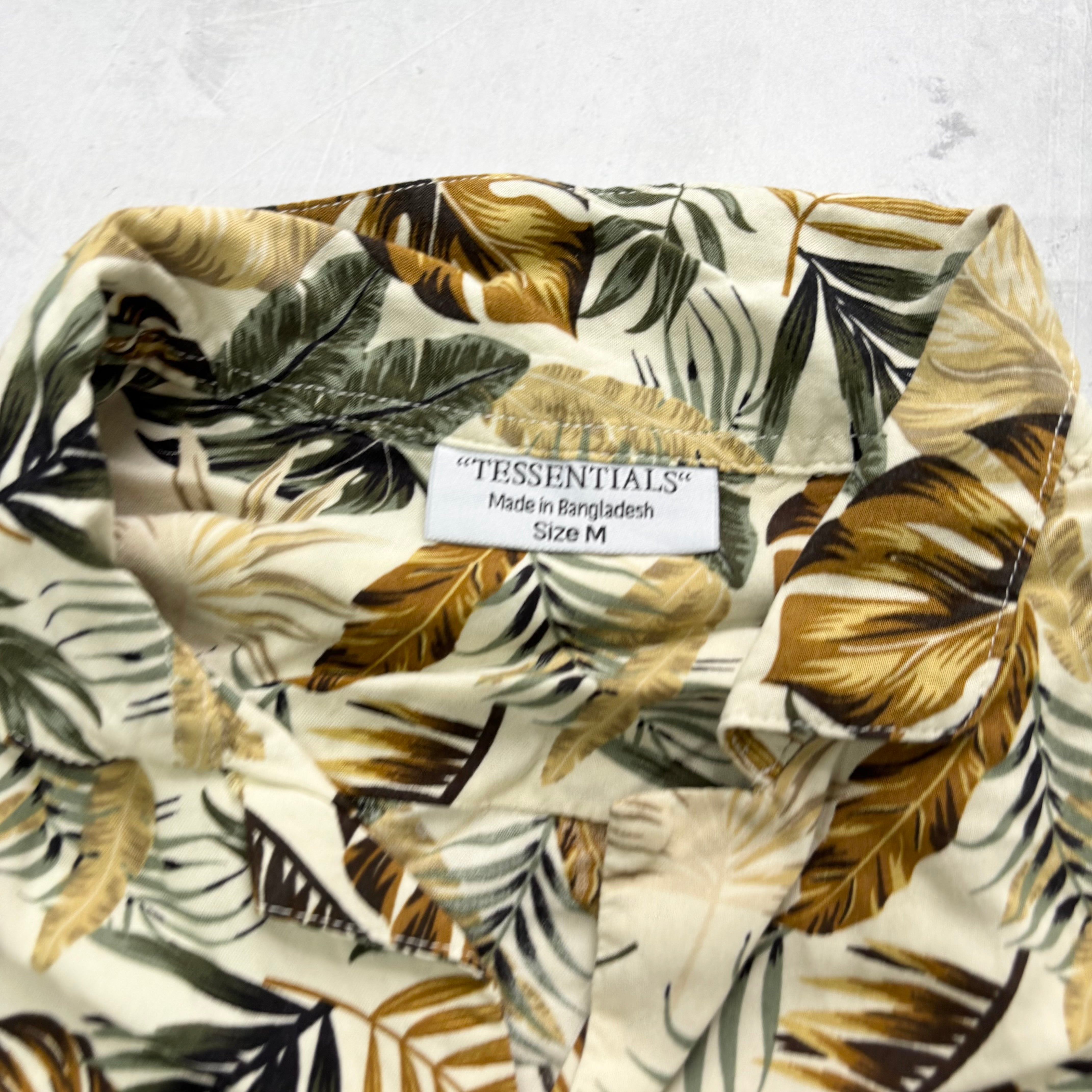 Hawaiian Shirt Mens Medium Yellow Floral Aloha Short Sleeve Viscose (E)