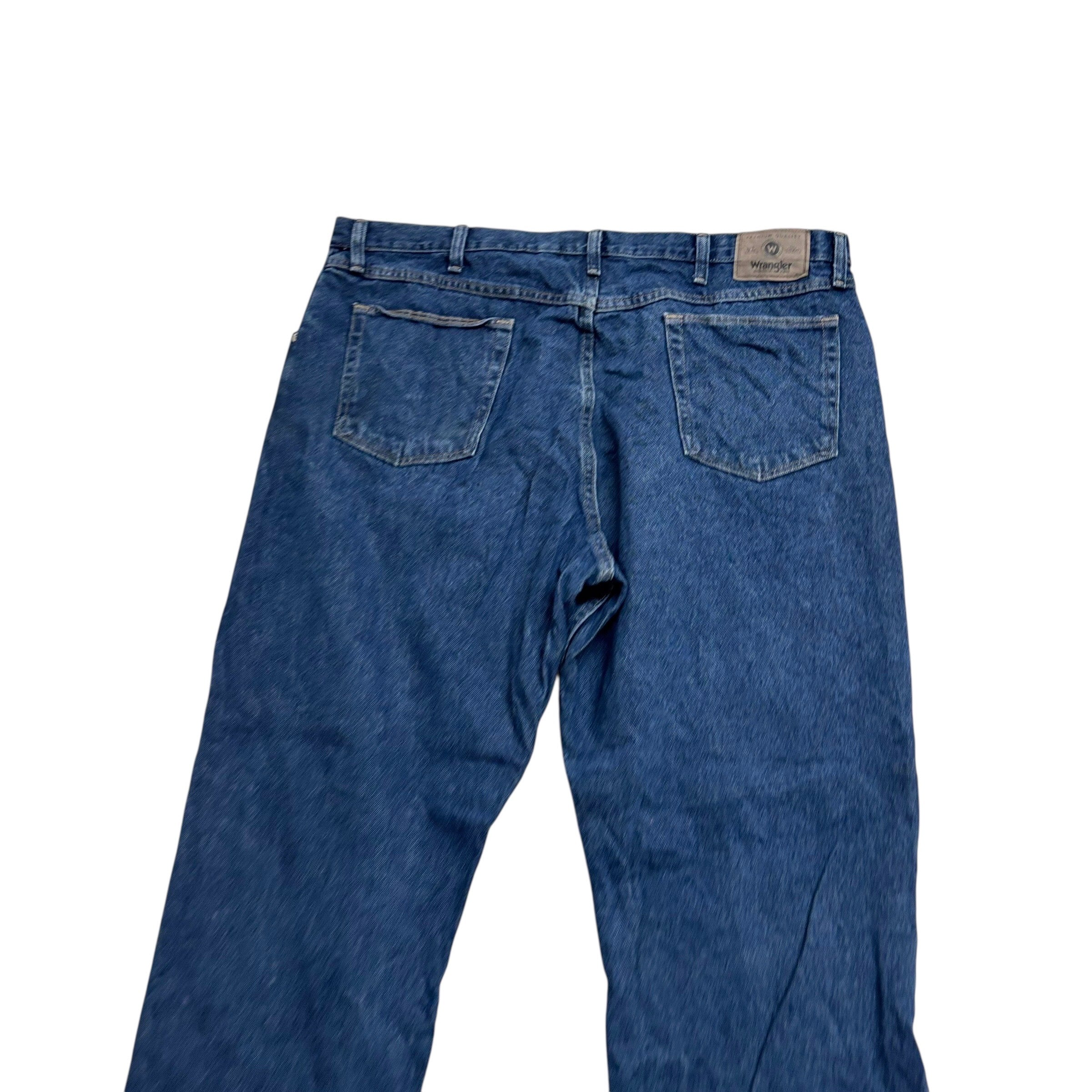 Wrangler Jeans W42 L29 Mens Mid Blue Relaxed Straight Fit Denim