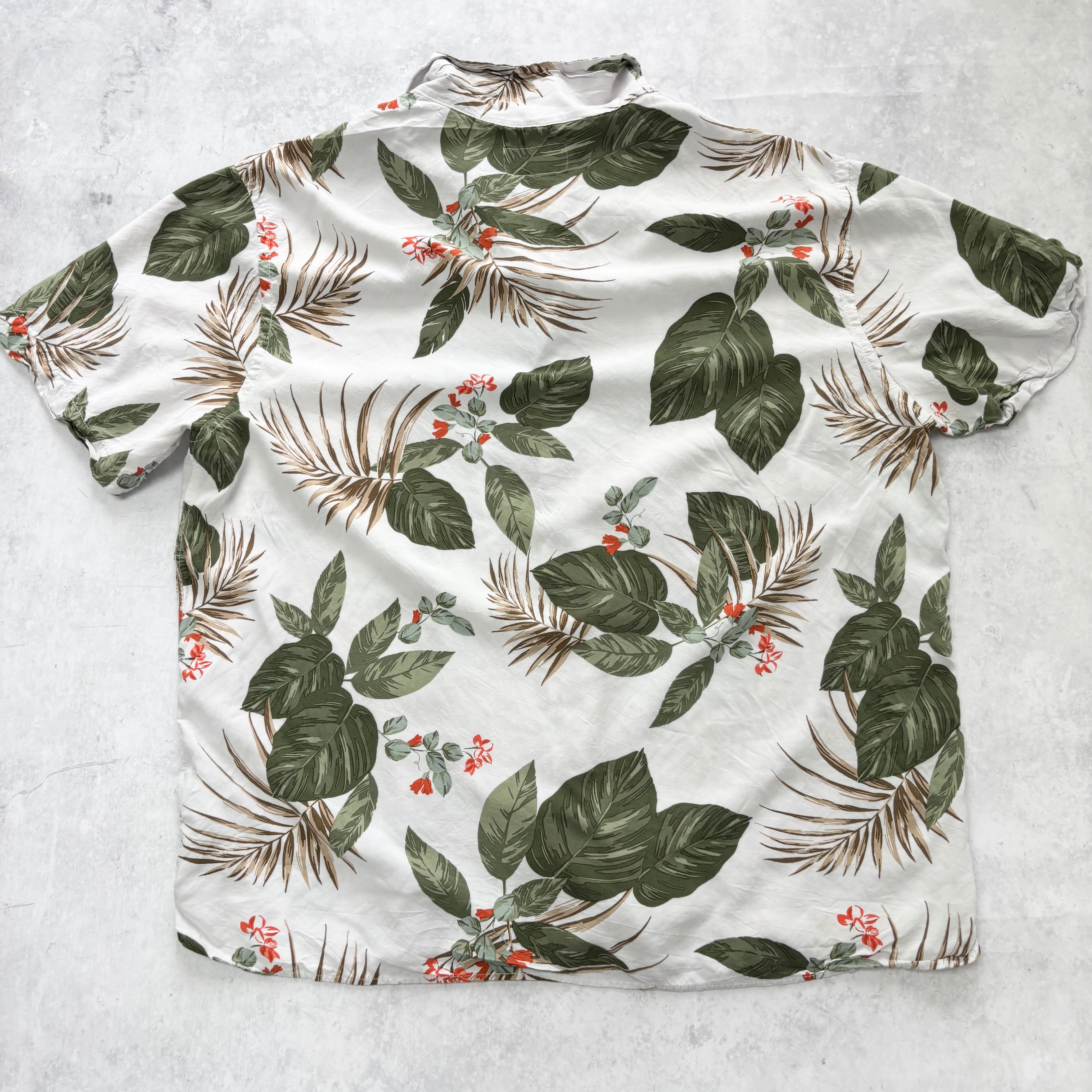 Hawaiian Shirt Mens XL White Floral Aloha Short Sleeve Rayon (E)