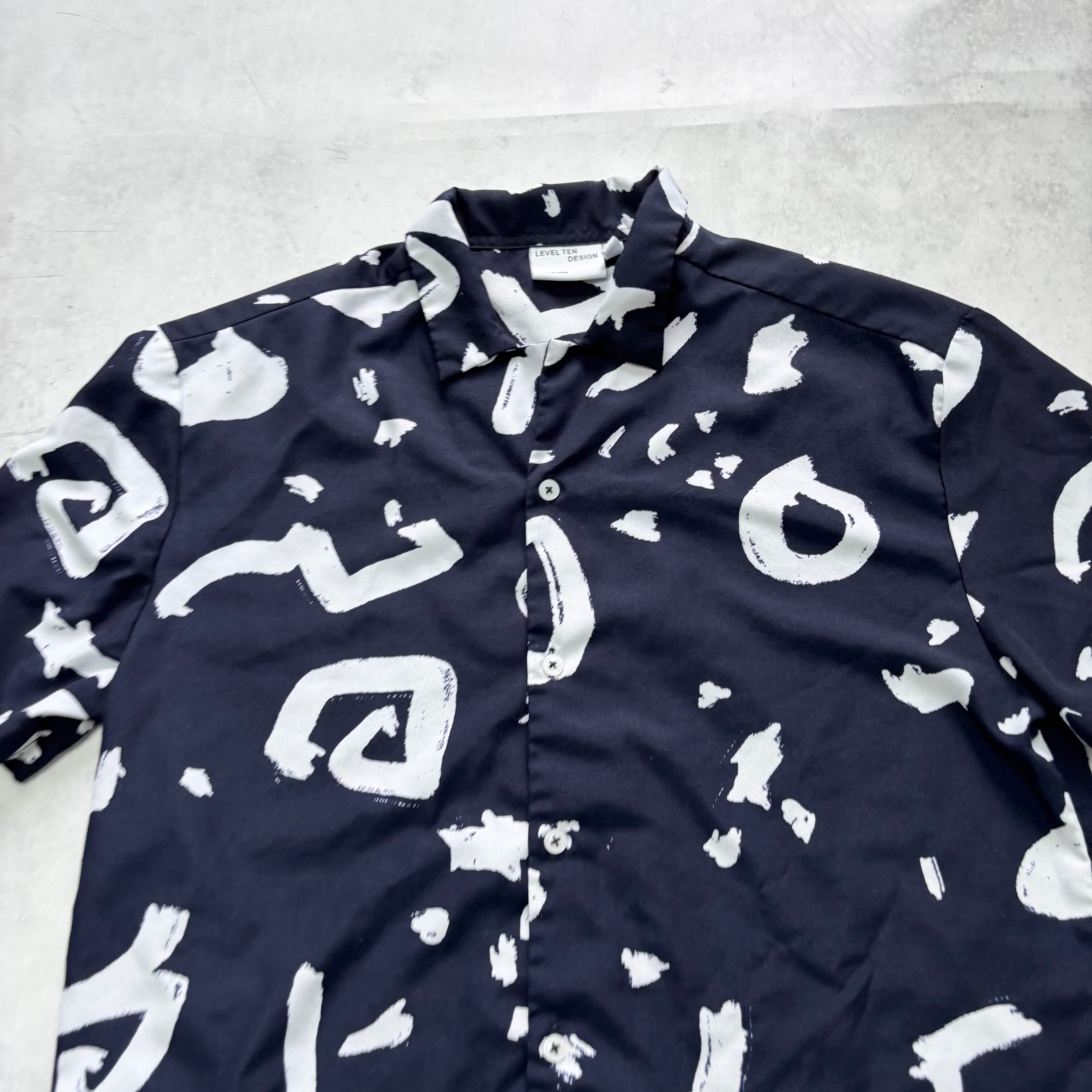 Level Ten Shirt Mens Small Navy Blue Abstract Pattern Short Sleeve Polyester (E)