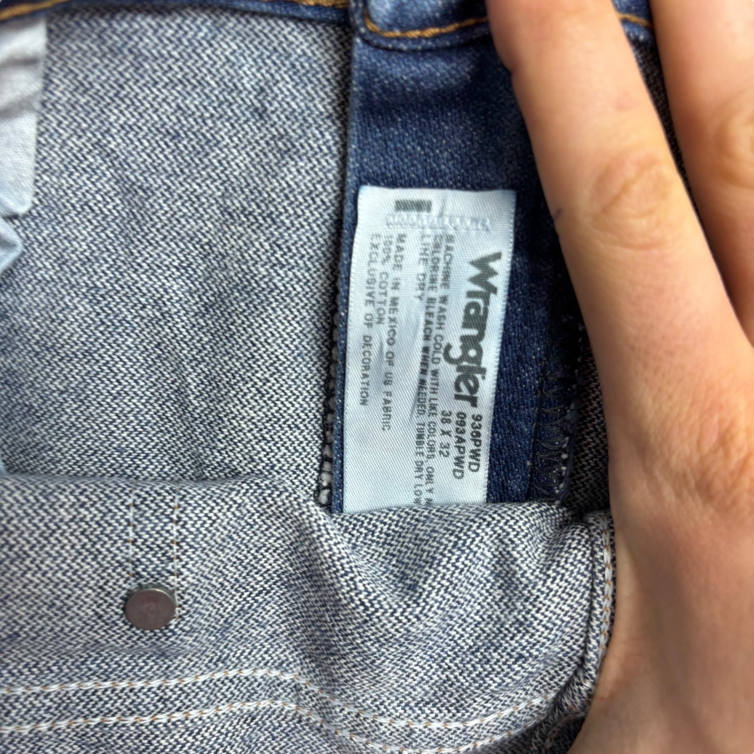 Wrangler Denim Shorts W38 Mens Dark Blue 9in Slim Fit