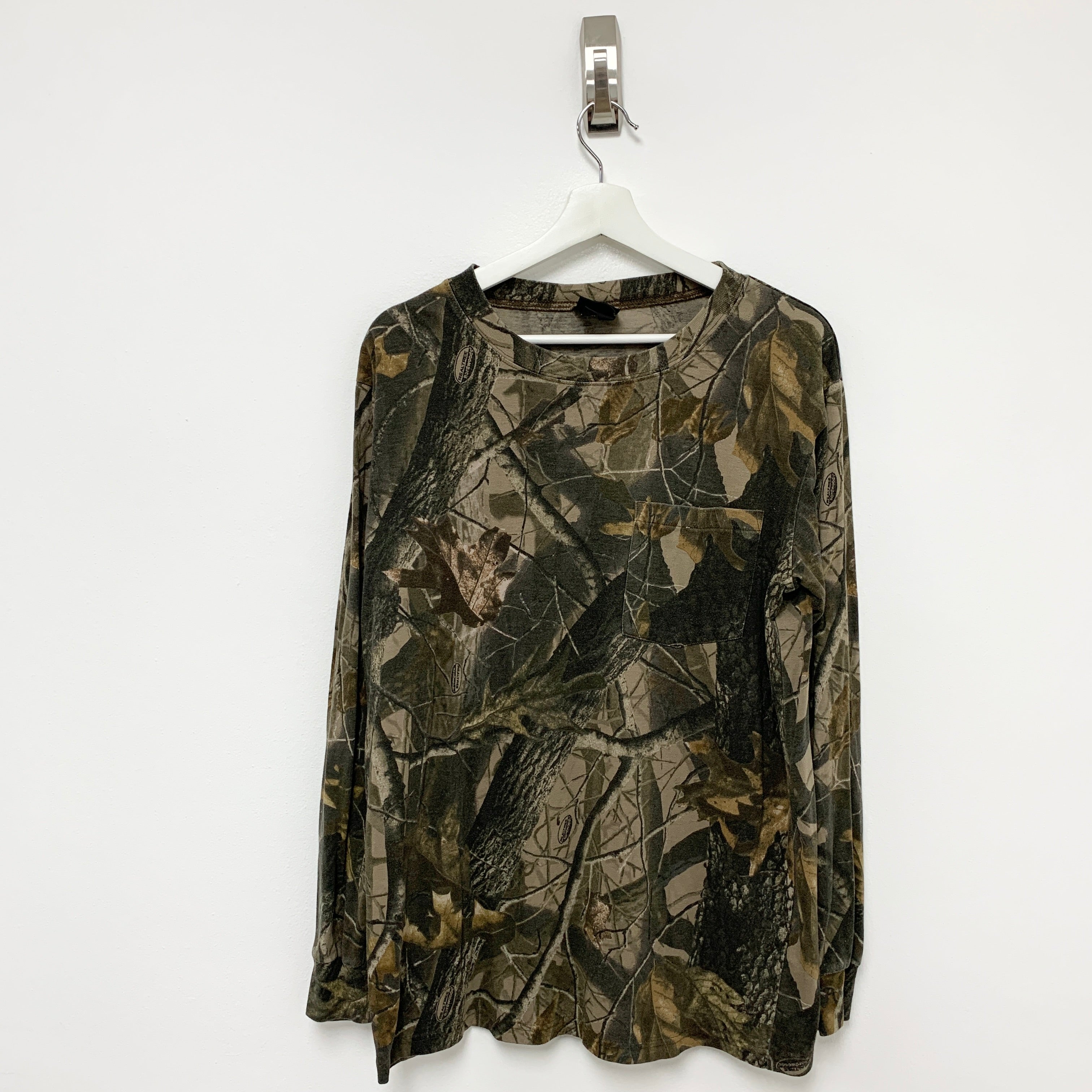 Vintage RealTree Camo USA Hunting Longsleeve T Shirt Large