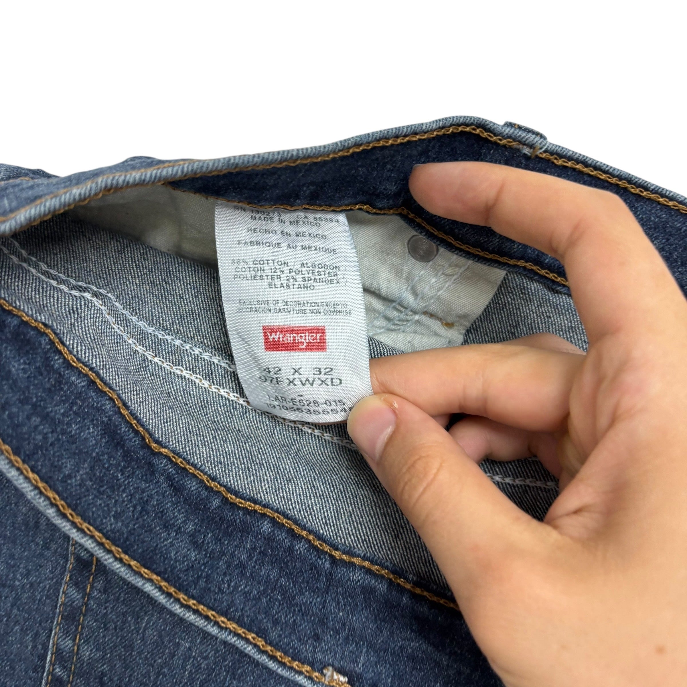 Wrangler Jeans W42 L32 Mens Dark Blue Relaxed Straight Fit Stretch Denim (E)