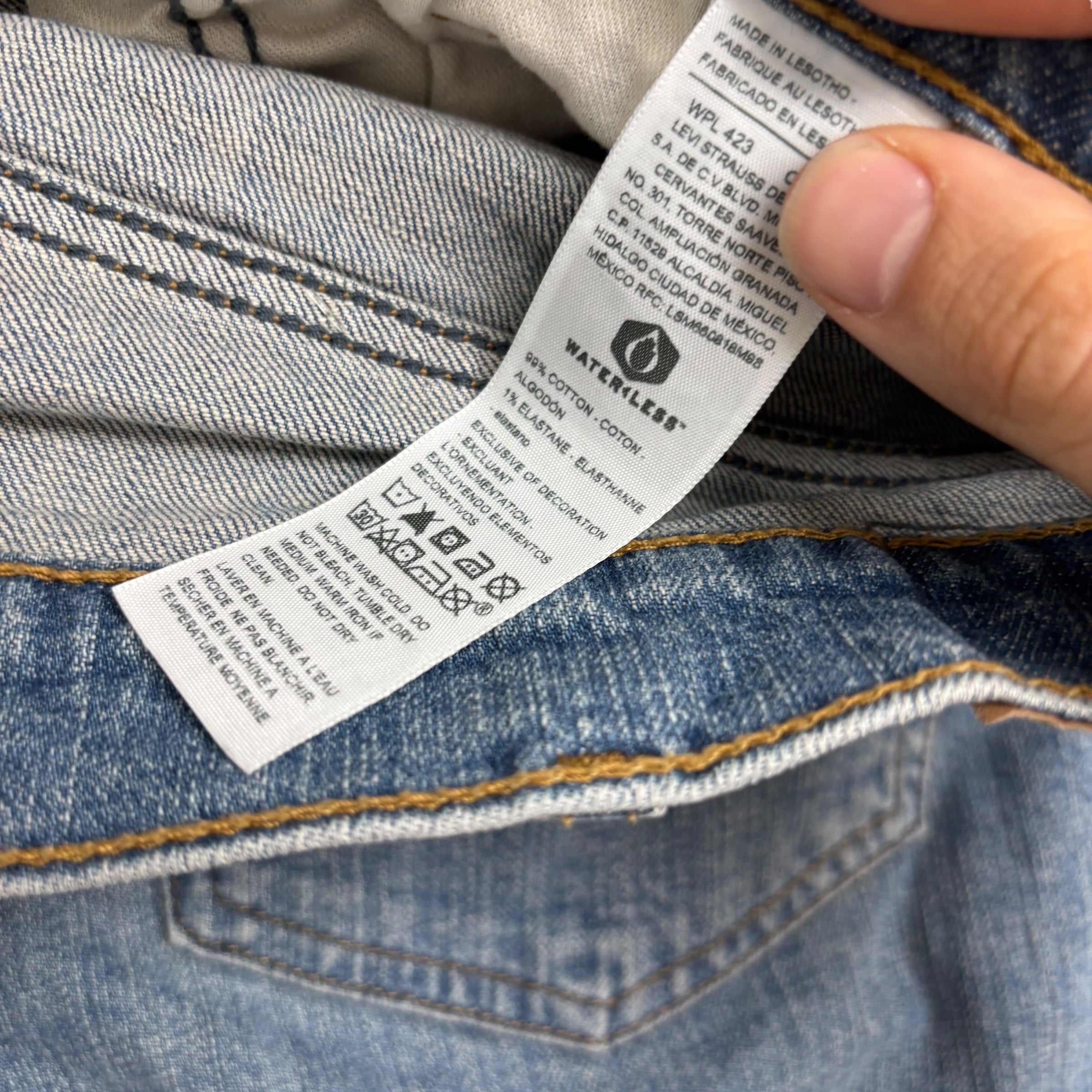 Levis Signature Jeans W36 L32 Mens Light Blue Regular Bootcut Stretch Denim (E)