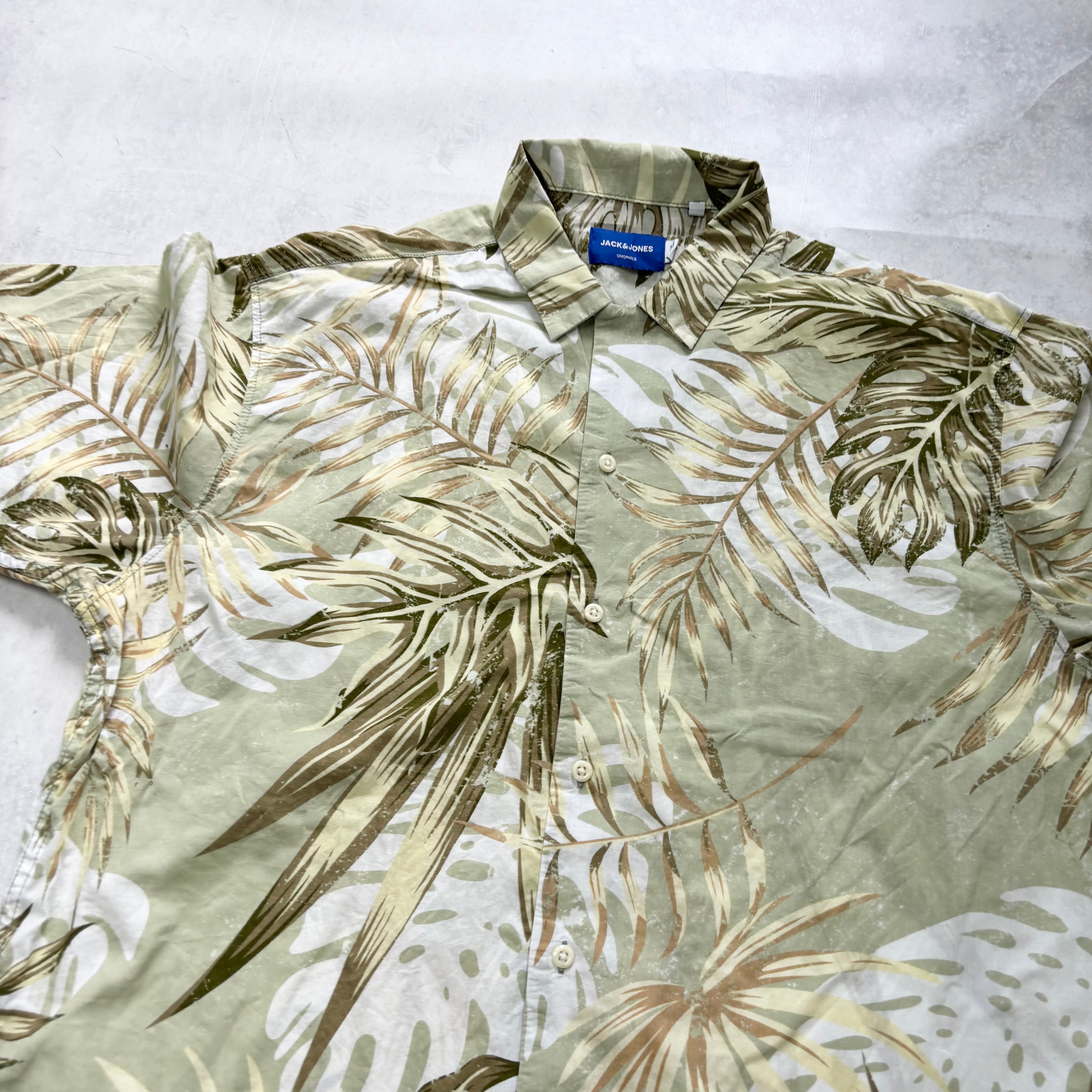 Hawaiian Shirt Mens Medium Green Floral Aloha Short Sleeve Cotton (E)