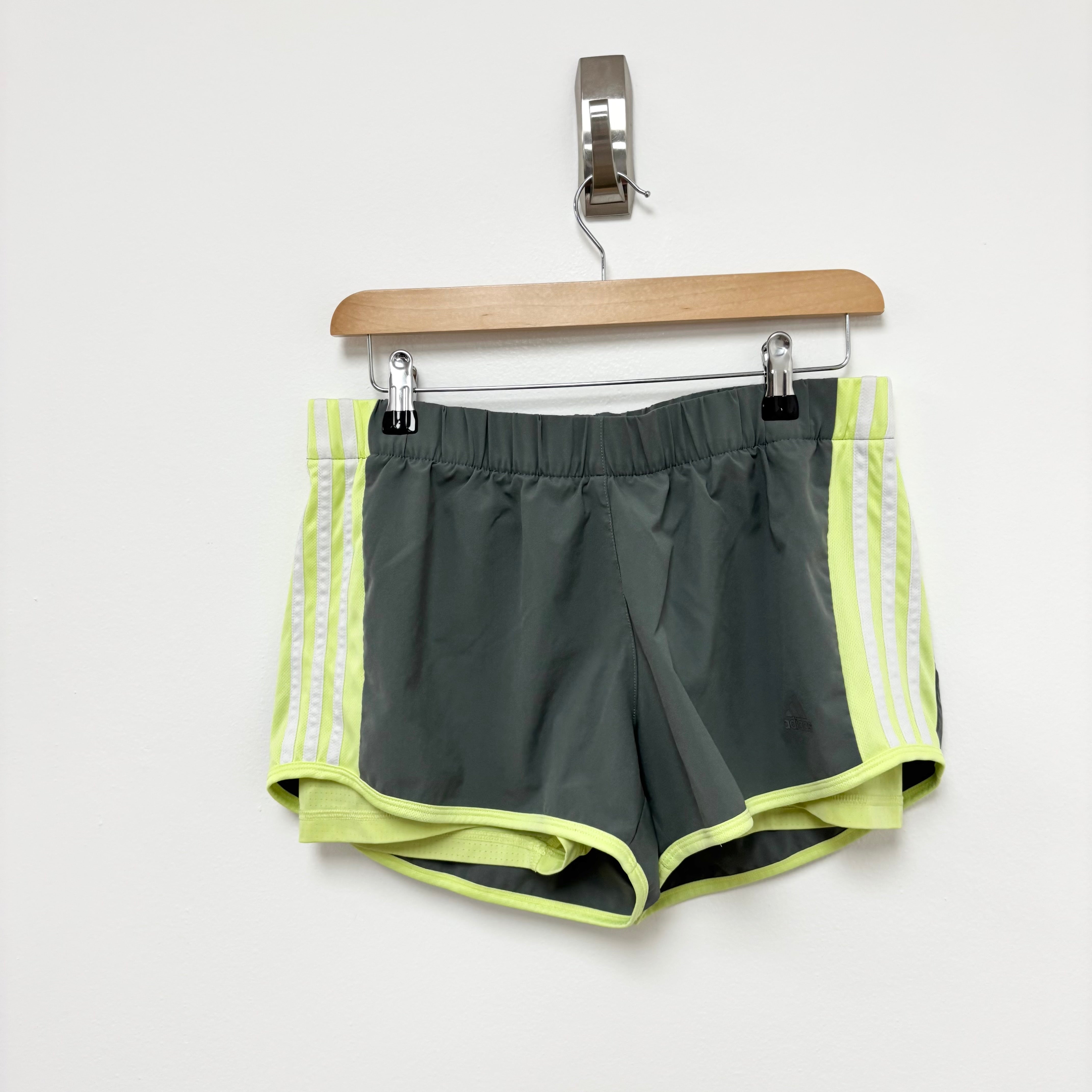Adidas Shorts Womens Large Grey Sports Running Gym Athletic Pockets (E)