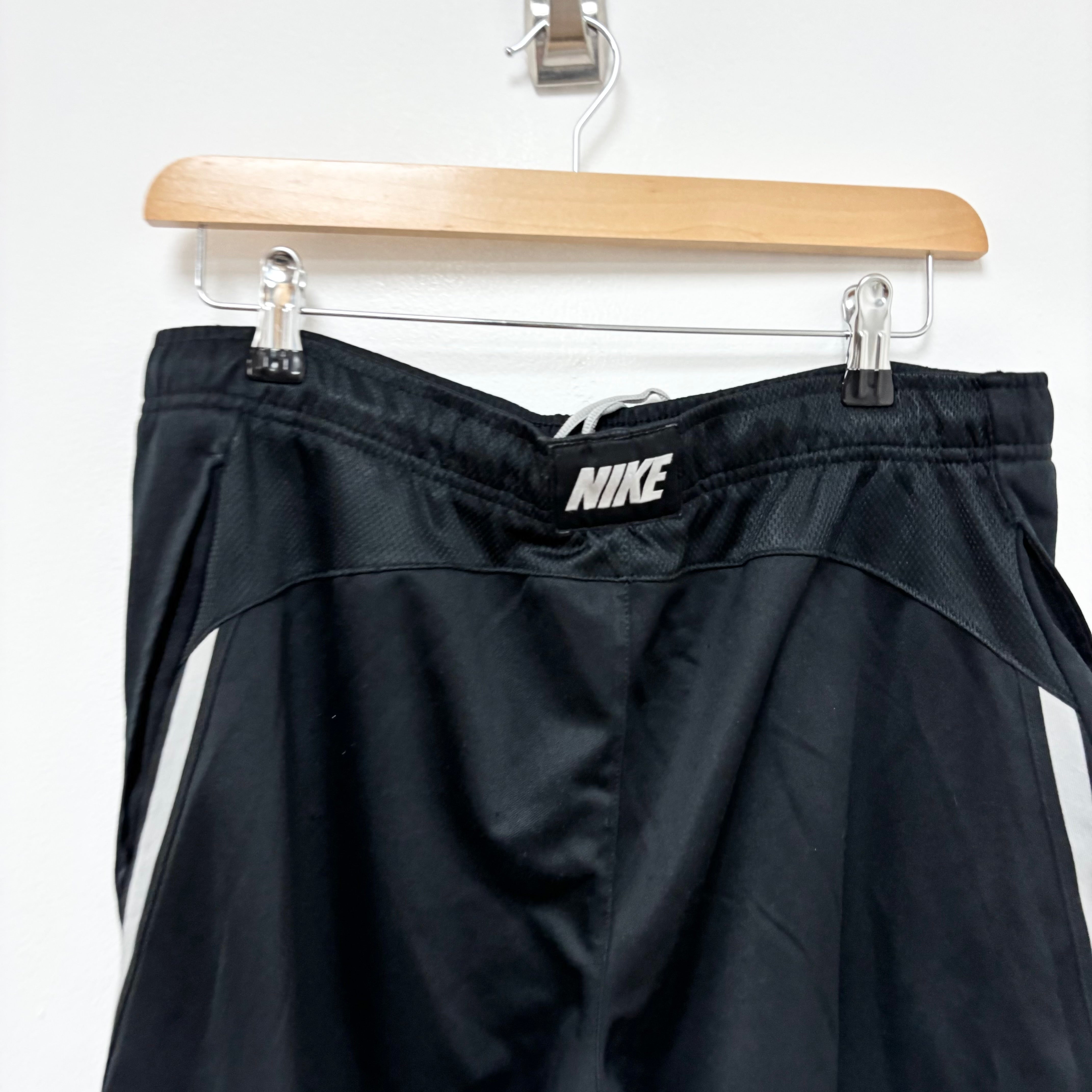 Nike Shorts Mens Small Black Dri Fit Running Sports Gym Athletic Pockets