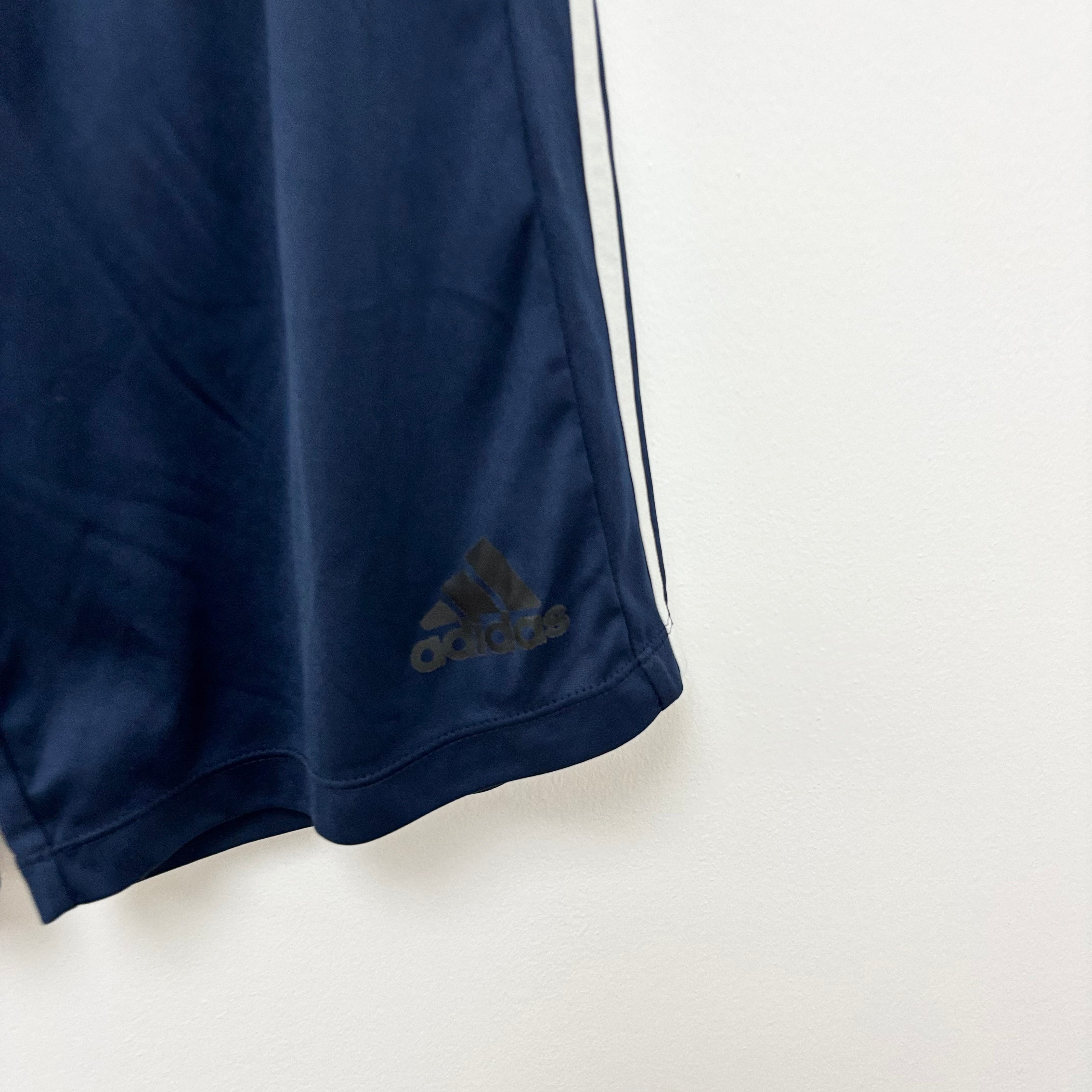 Adidas Shorts Mens Medium Navy Blue Sports Running Gym Athletic Pockets (E)
