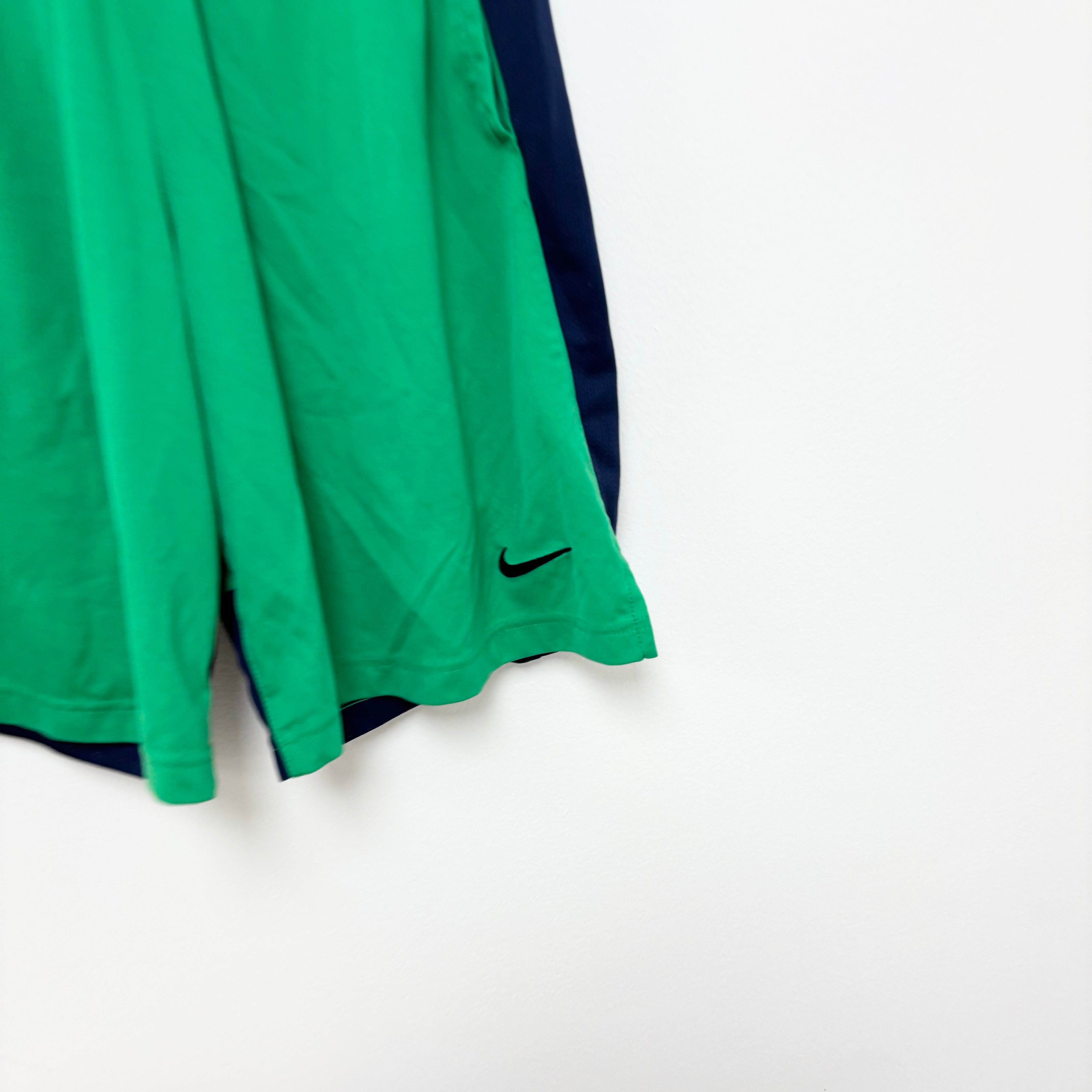 Nike Shorts Mens Small Green Dri Fit Running Sports Gym Athletic Pockets (E)