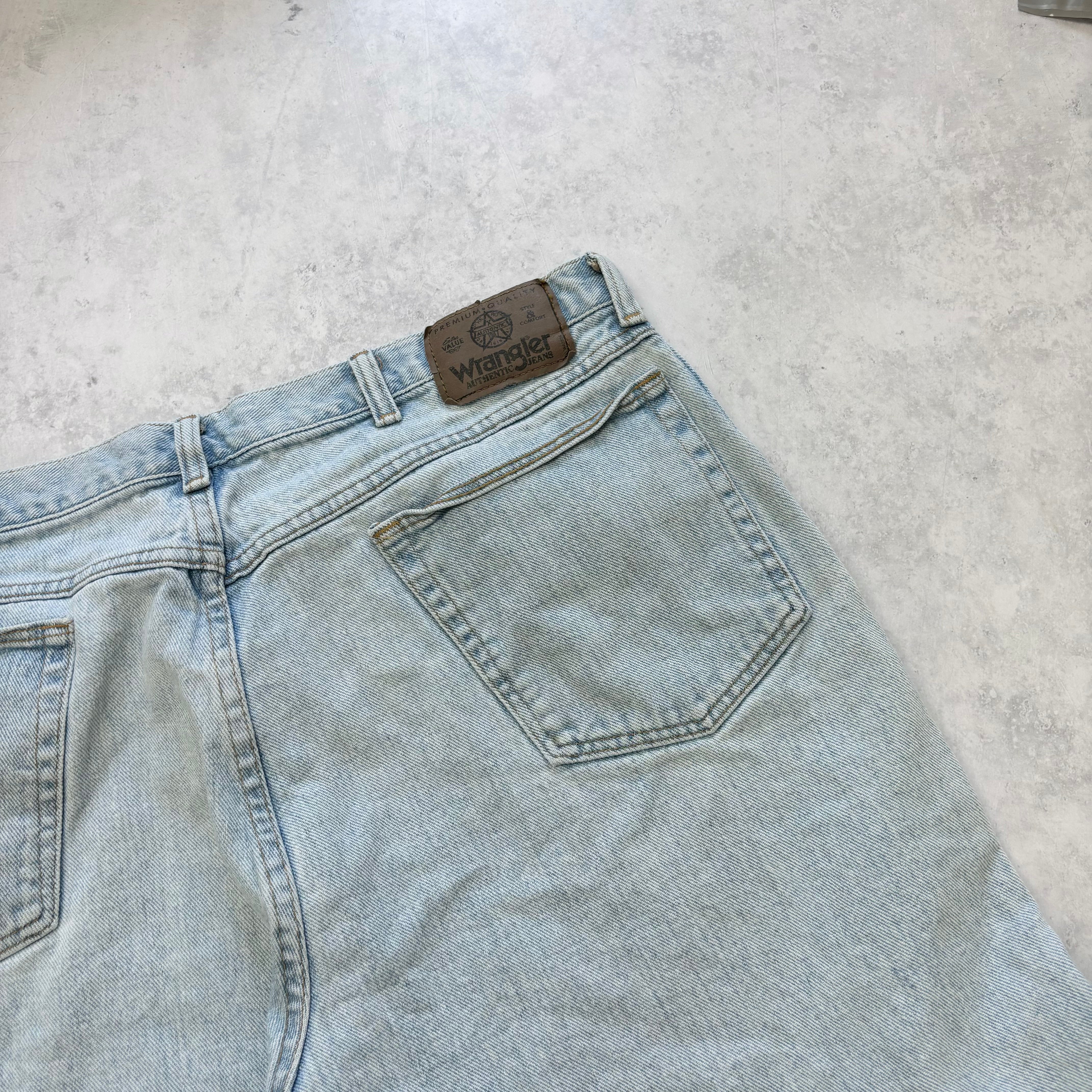 Vintage Wrangler Jorts W36 Mens Denim Shorts Light Blue Baggy Relaxed Fit