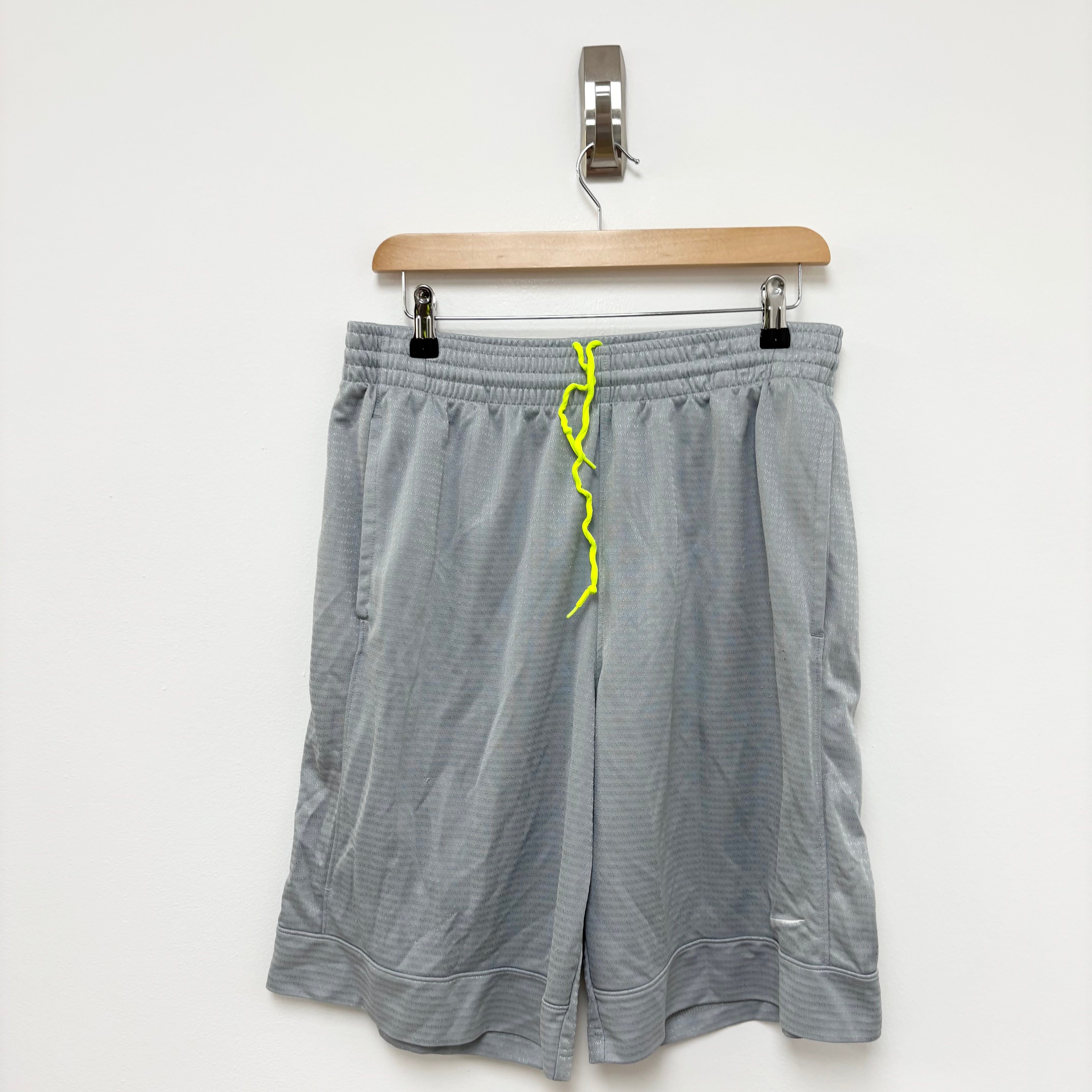 Nike Shorts Mens Medium Grey Dri Fit Running Sports Gym Athletic Pockets