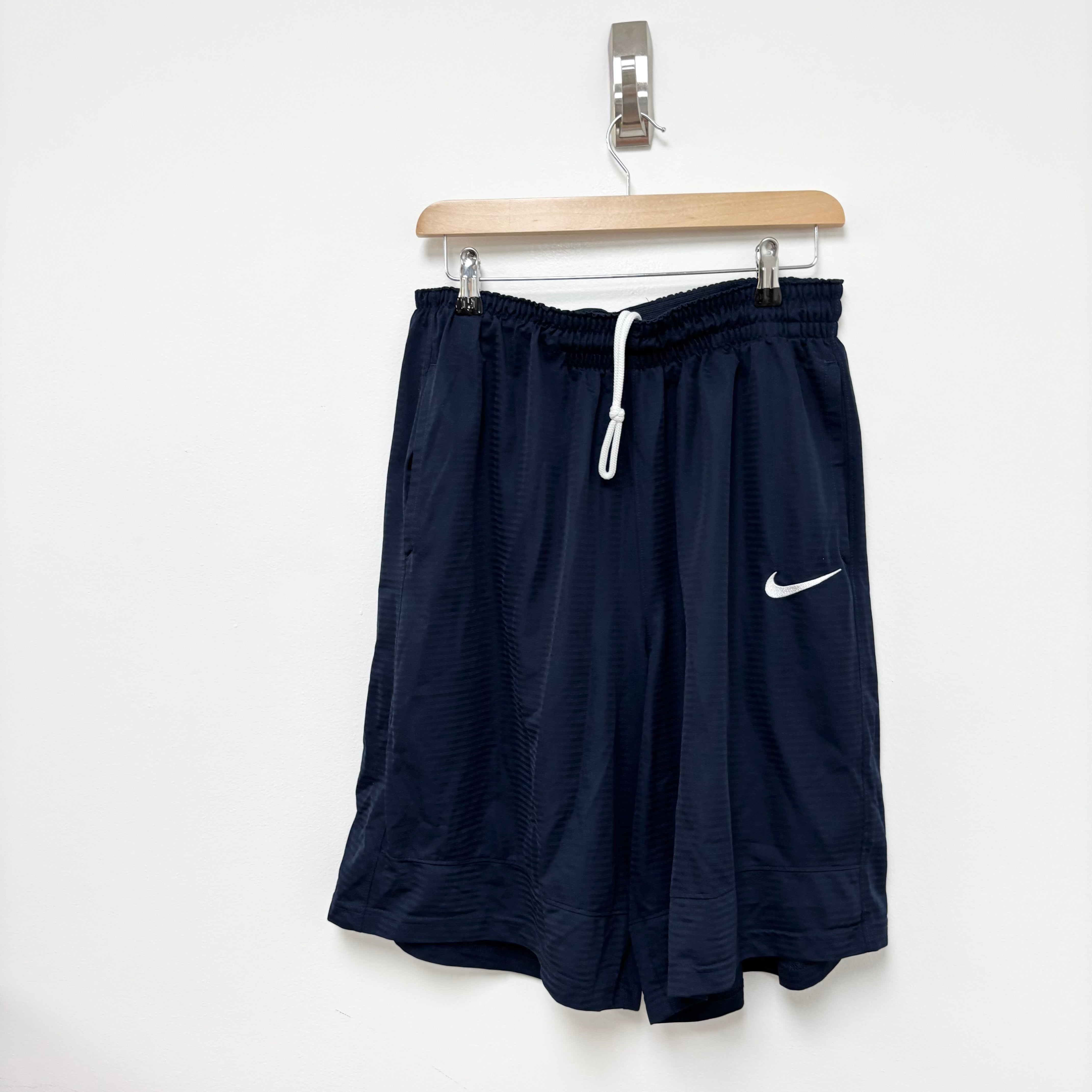 Nike Shorts Mens XL Navy Blue Running Sports Gym Athletic Pockets (E)