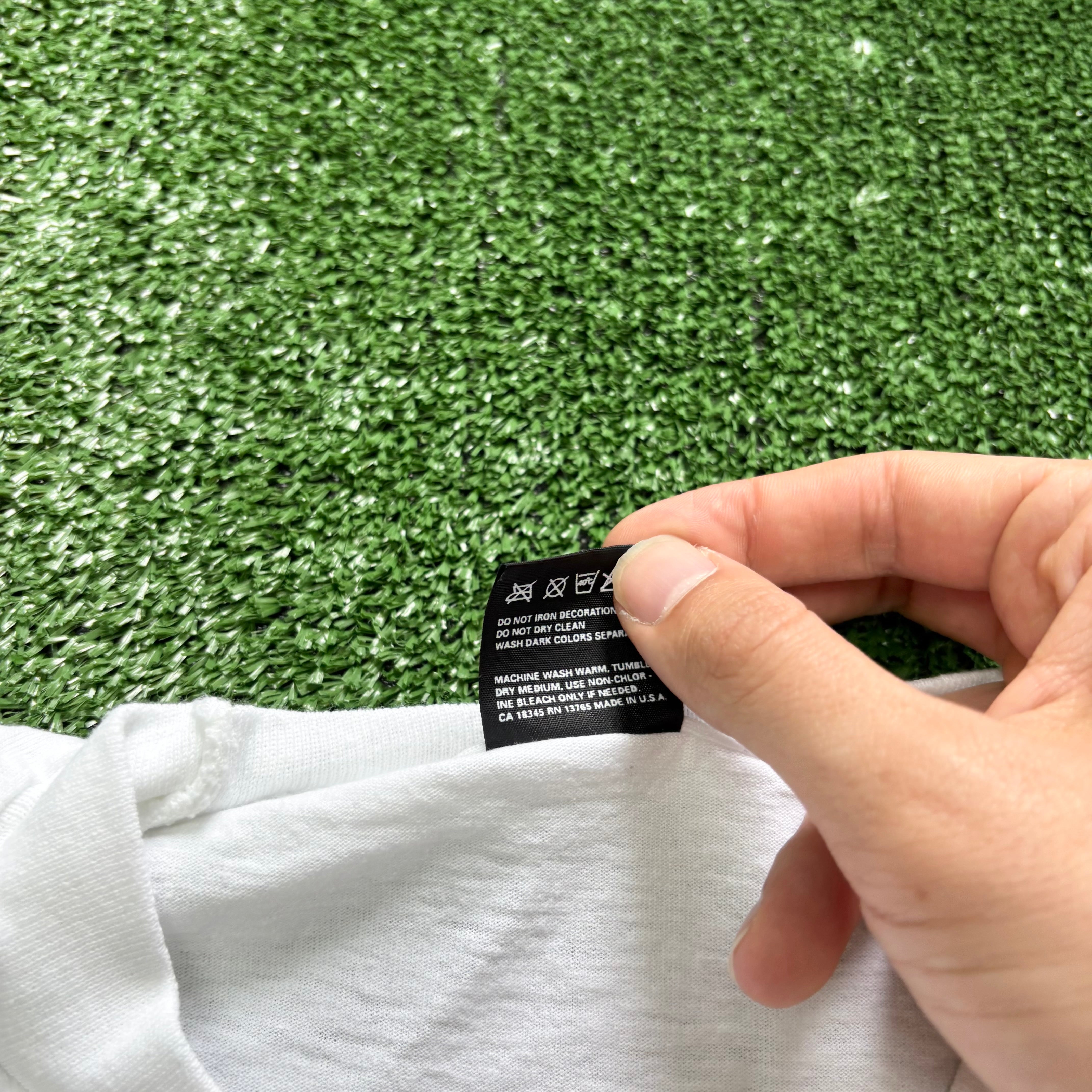 Vintage T Shirt Mens Large White Single Stitch Graphic Print 90s USA Run (E)