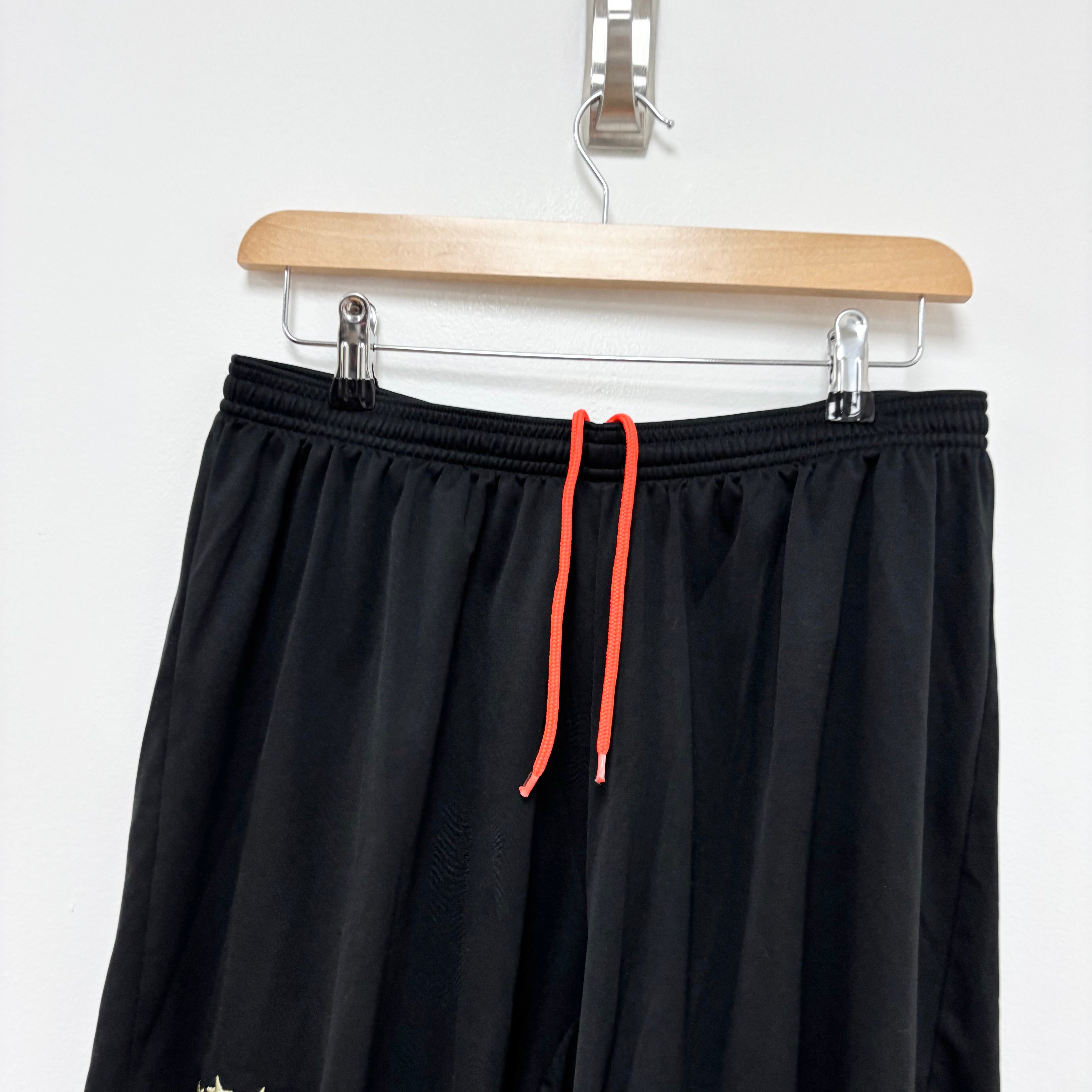 Adidas Shorts Mens XL Black Sports Running Gym Athletic Bayern FC (E)