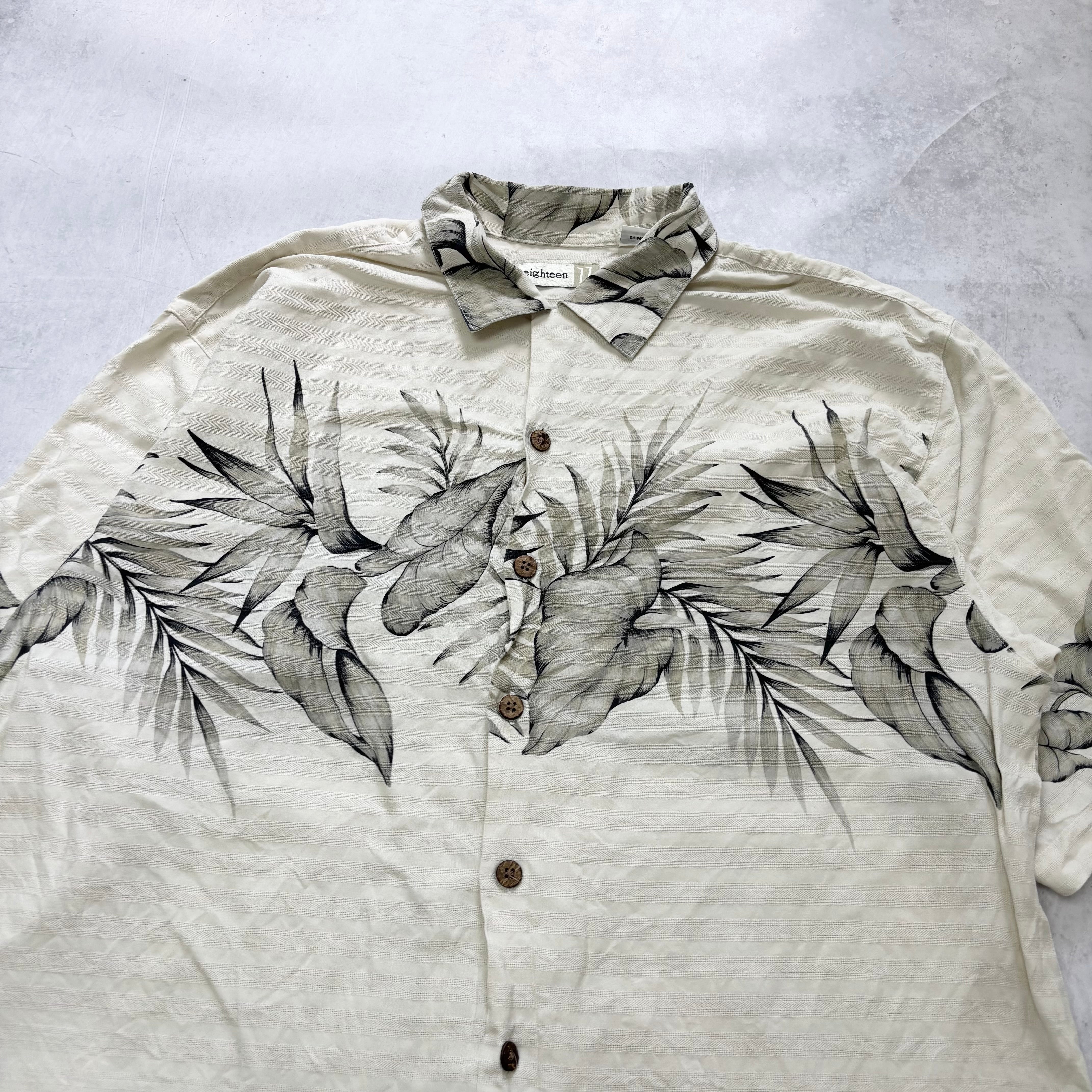 Vintage Hawaiian Shirt Mens Medium Cream Floral Aloha Short Sleeve Silk (E)