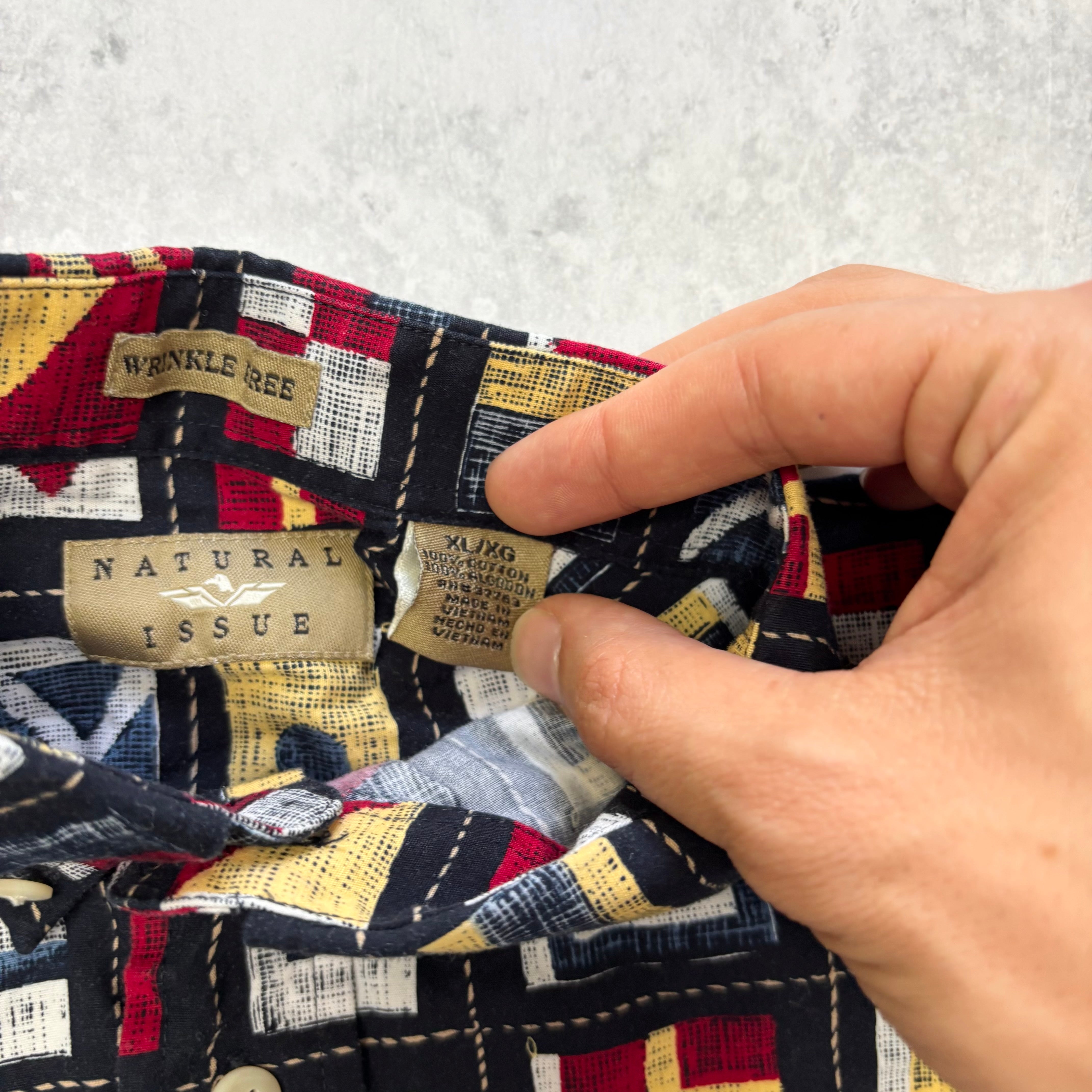 Vintage Abstract Shirt Mens XL Black Flags Cotton Pattern Short Sleeve (E)