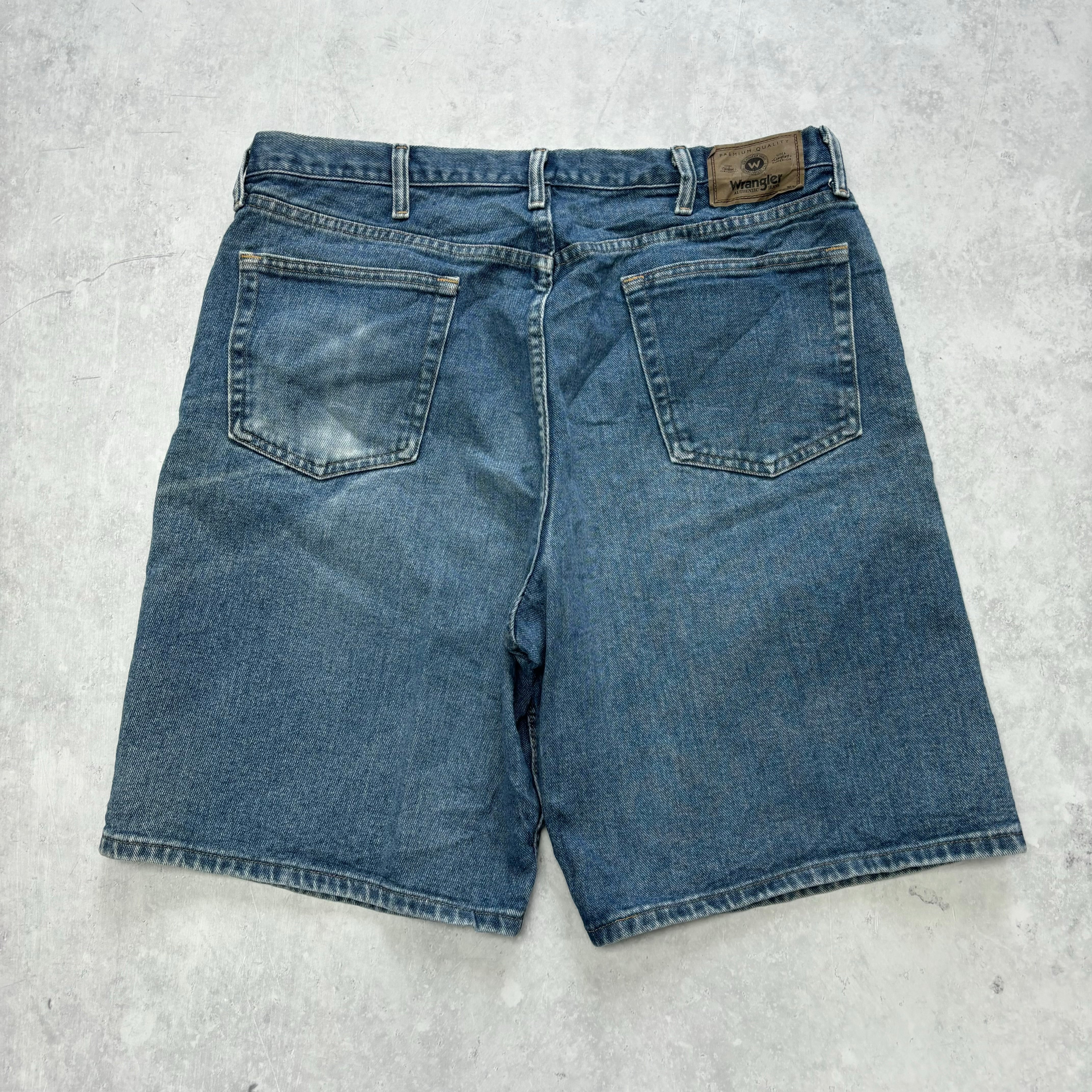 Vintage Wrangler Jorts W36 Mens Denim Shorts Mid Blue Baggy Relaxed Fit