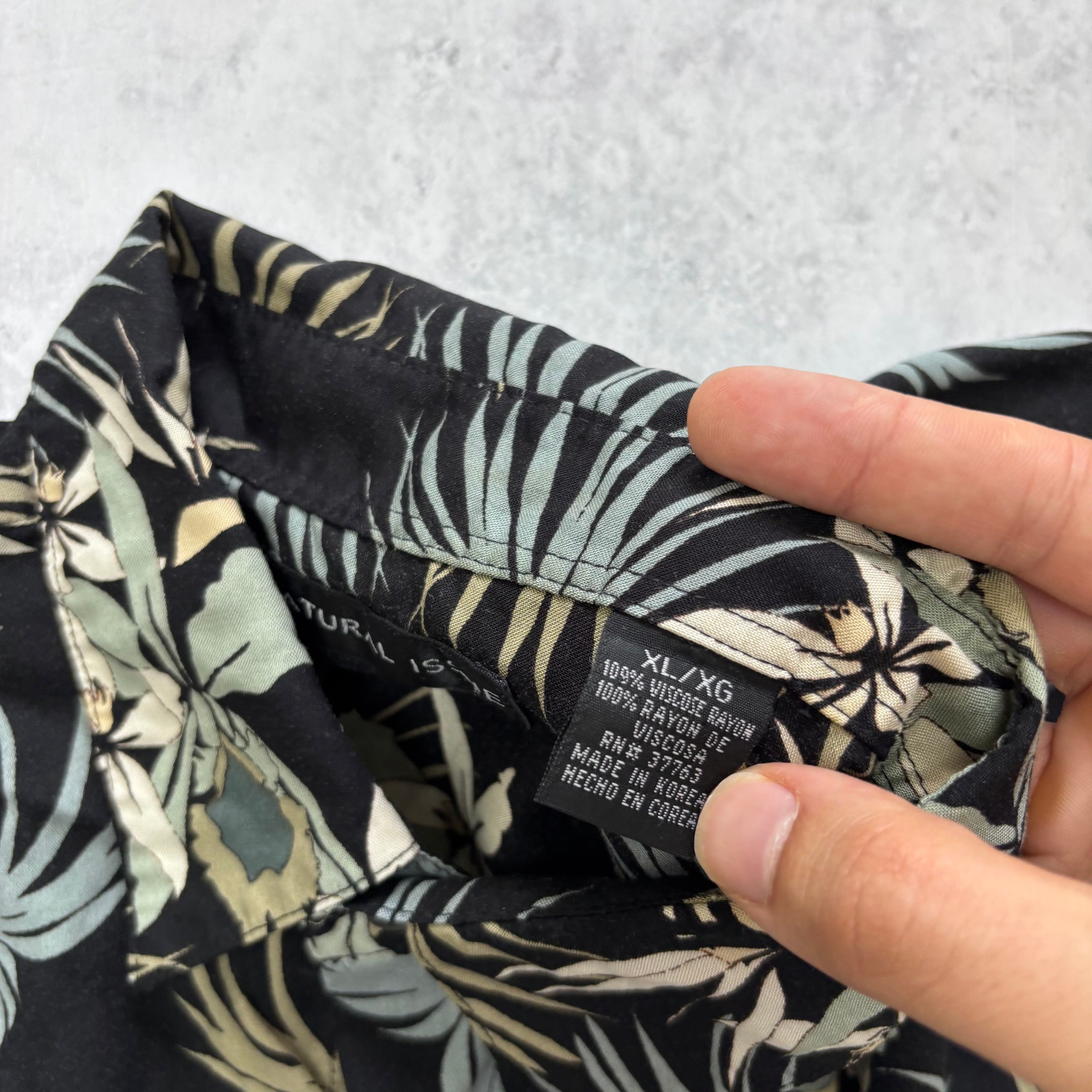 Hawaiian Shirt Mens XXL Black Floral Aloha Short Sleeve Viscose (E)