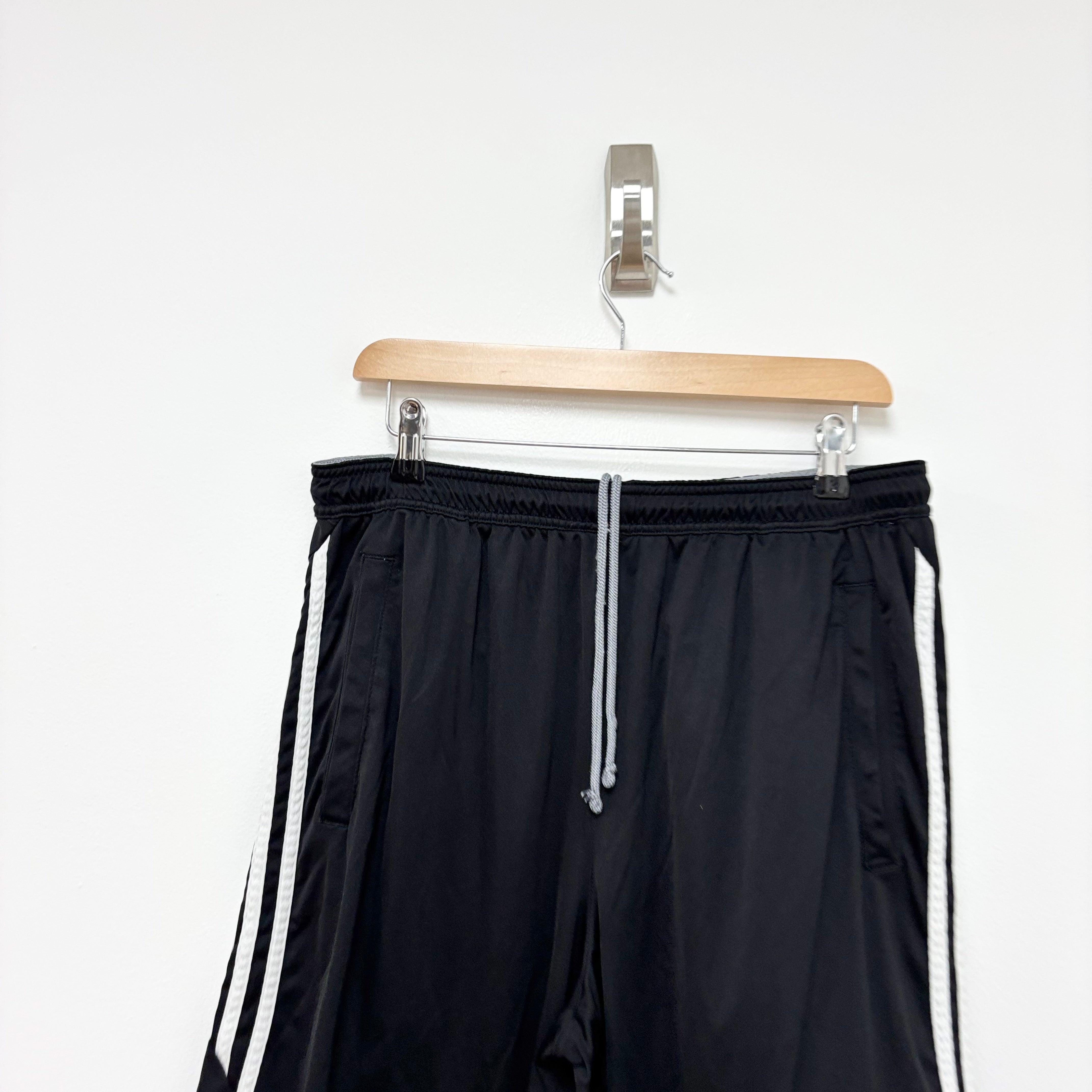 Adidas Shorts Mens Large Black Sports Running Gym Athletic Pockets (E)