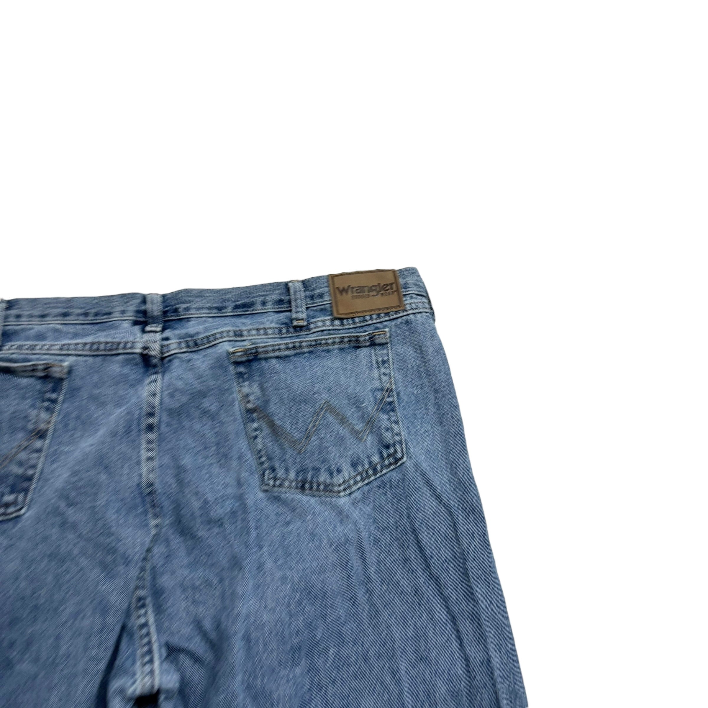 Wrangler Jeans W46 L28 Mens Mid Blue Relaxed Straight Fit Vintage Denim (E)