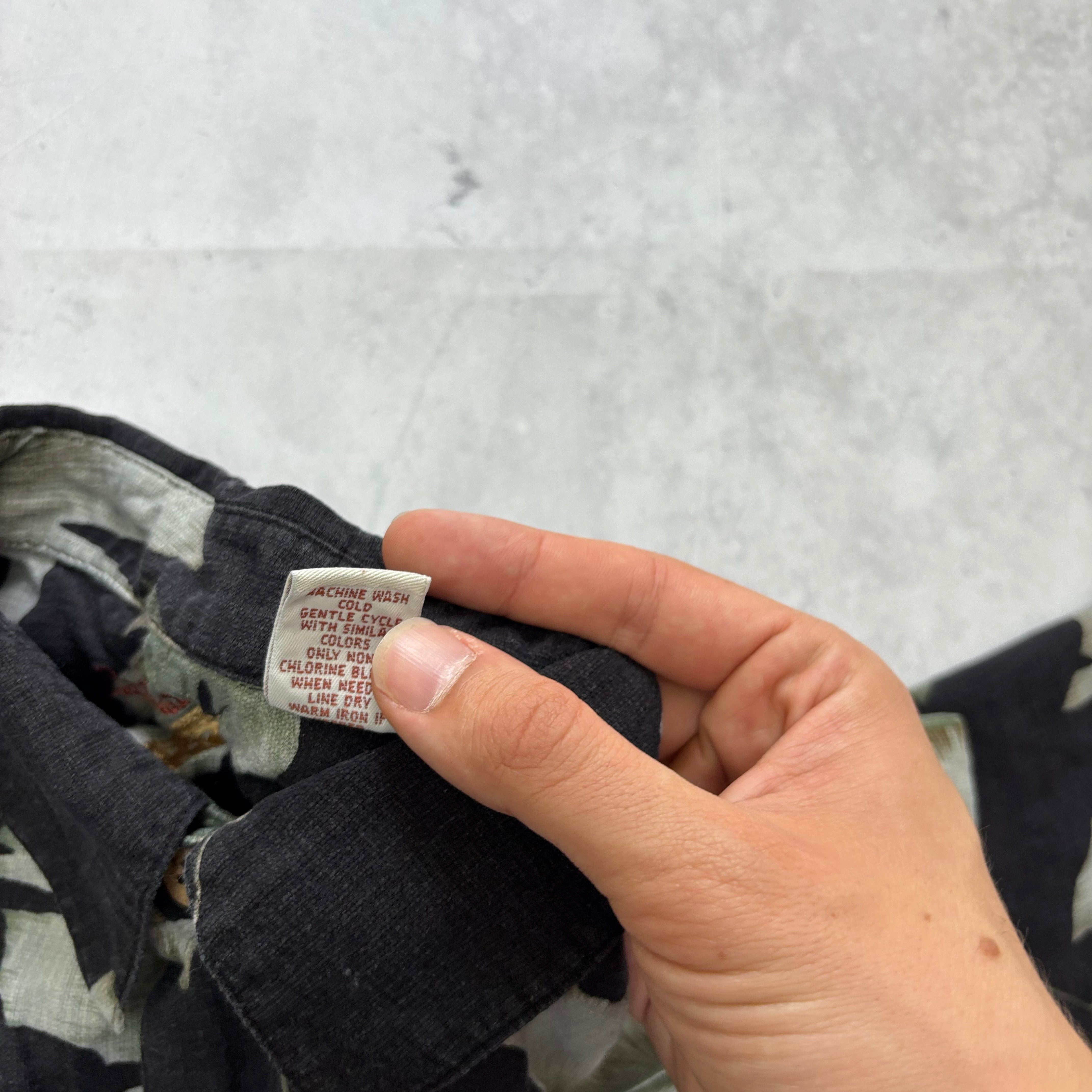 Vintage Hawaiian Shirt Mens Large Black Floral Aloha Short Sleeve Silk (E)