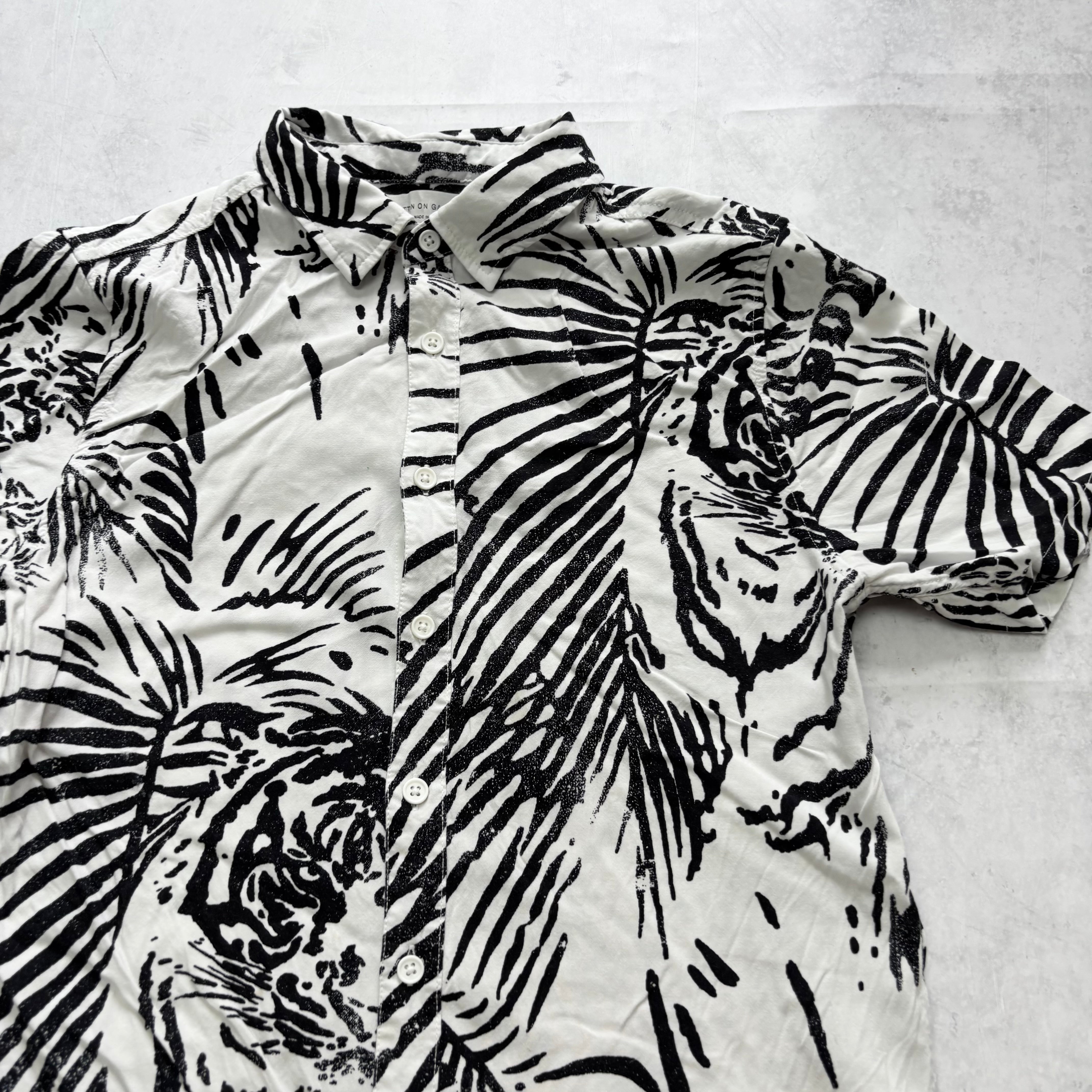 Hawaiian Shirt Mens Small White Floral Aloha Short Sleeve Viscose (E)