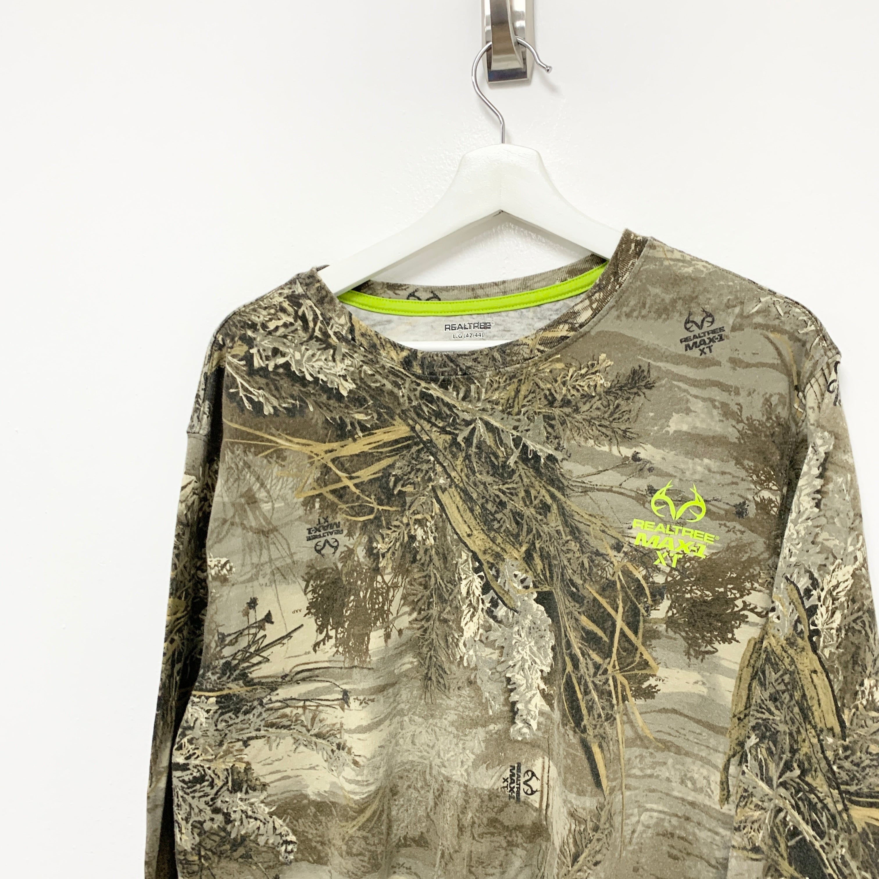 Vintage RealTree Camo USA Hunting Longsleeve T Shirt Large