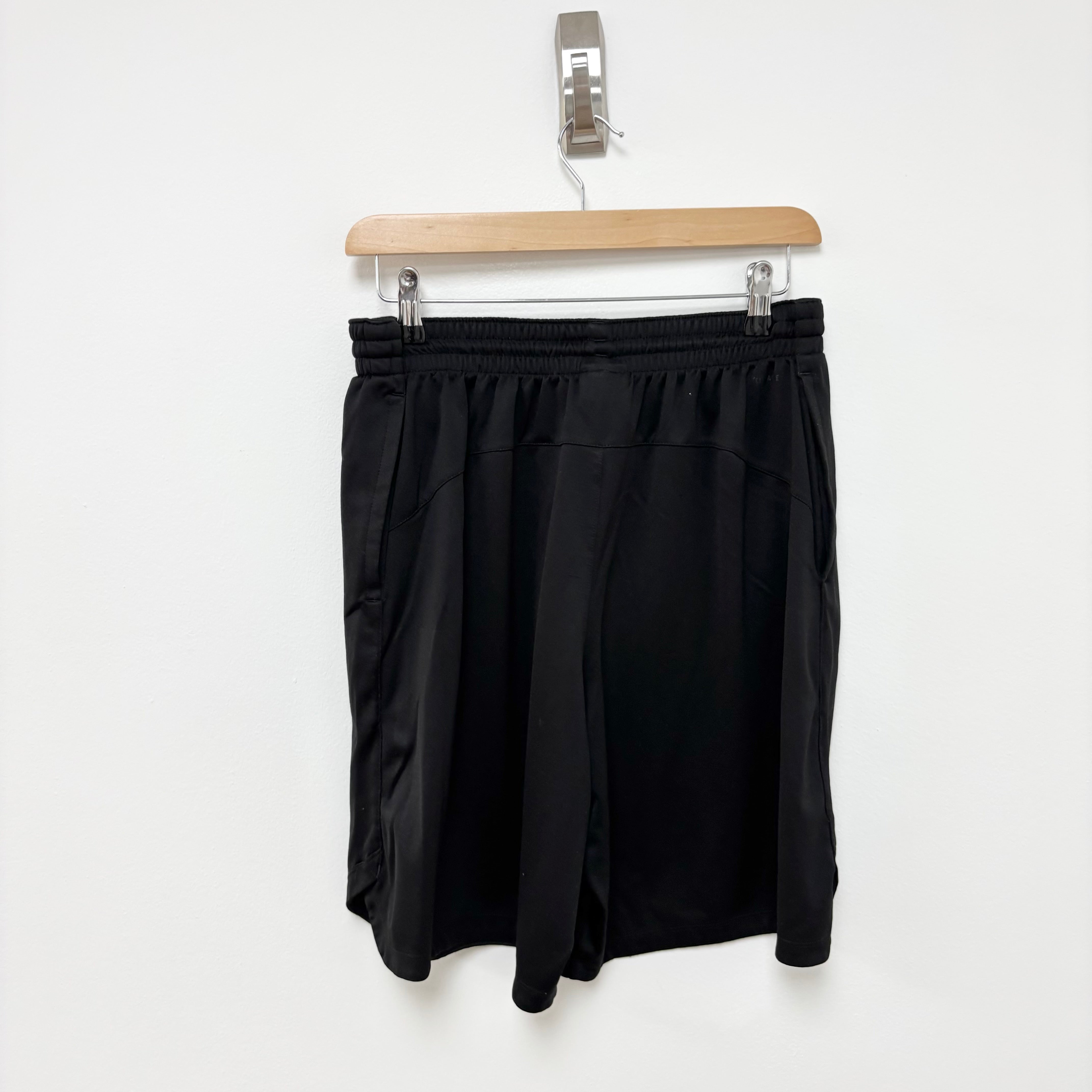 Adidas Shorts Mens Medium Black Sports Running Gym Athletic Pockets (E)