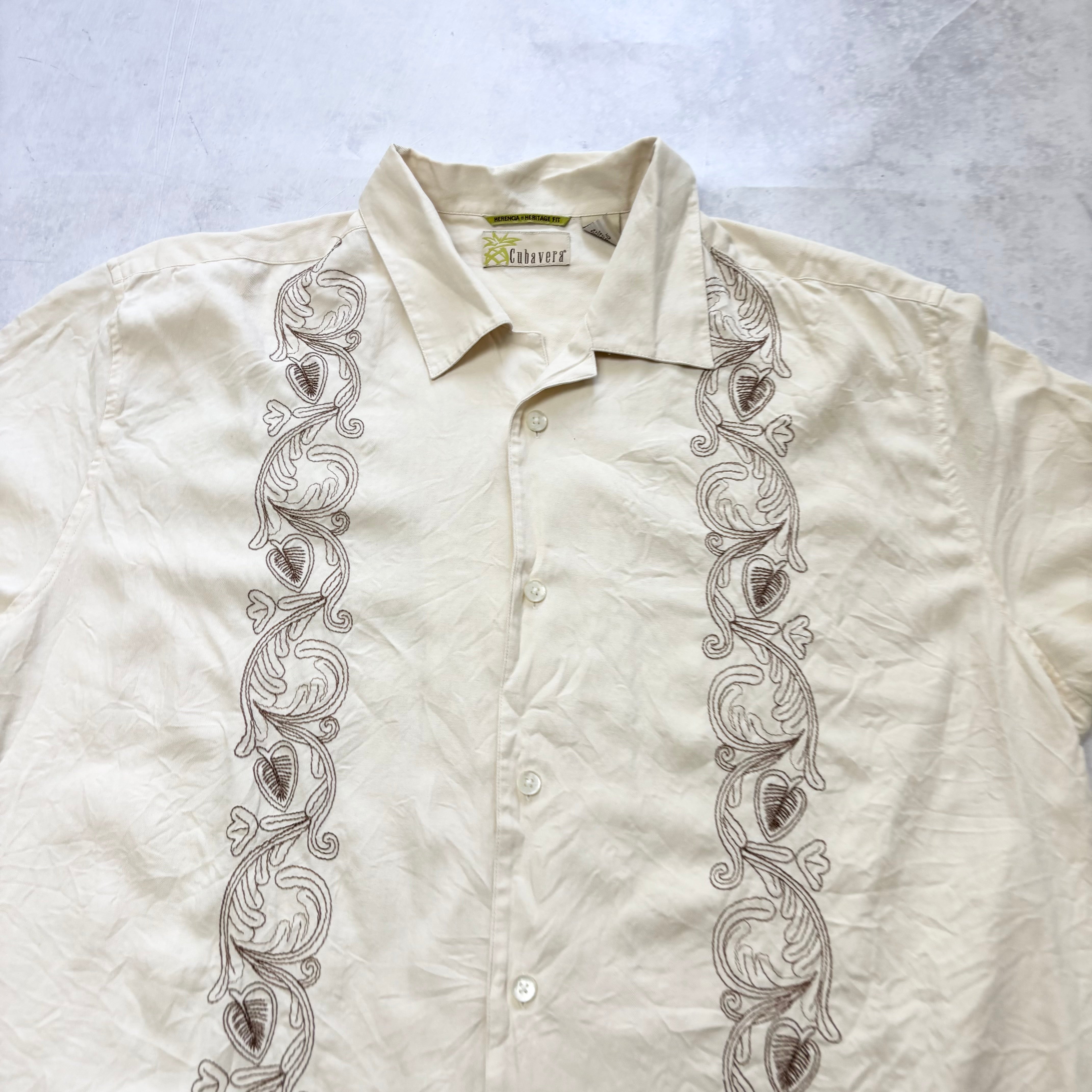Vintage Shirt Mens XL Cream Floral Aloha Short Sleeve Silk (E)