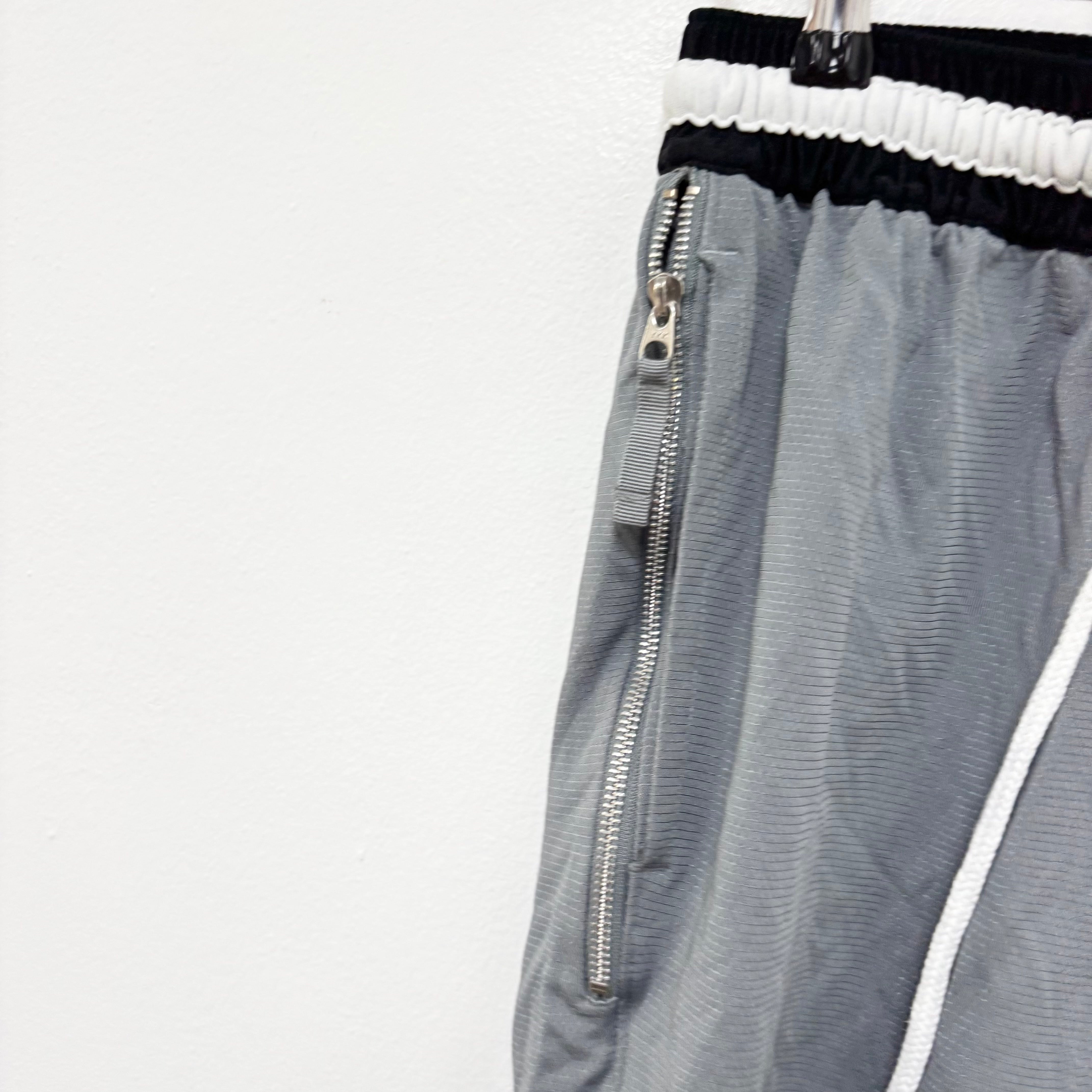 Nike Shorts Mens Small Grey Dri Fit Running Sports Gym Athletic Pockets (E)