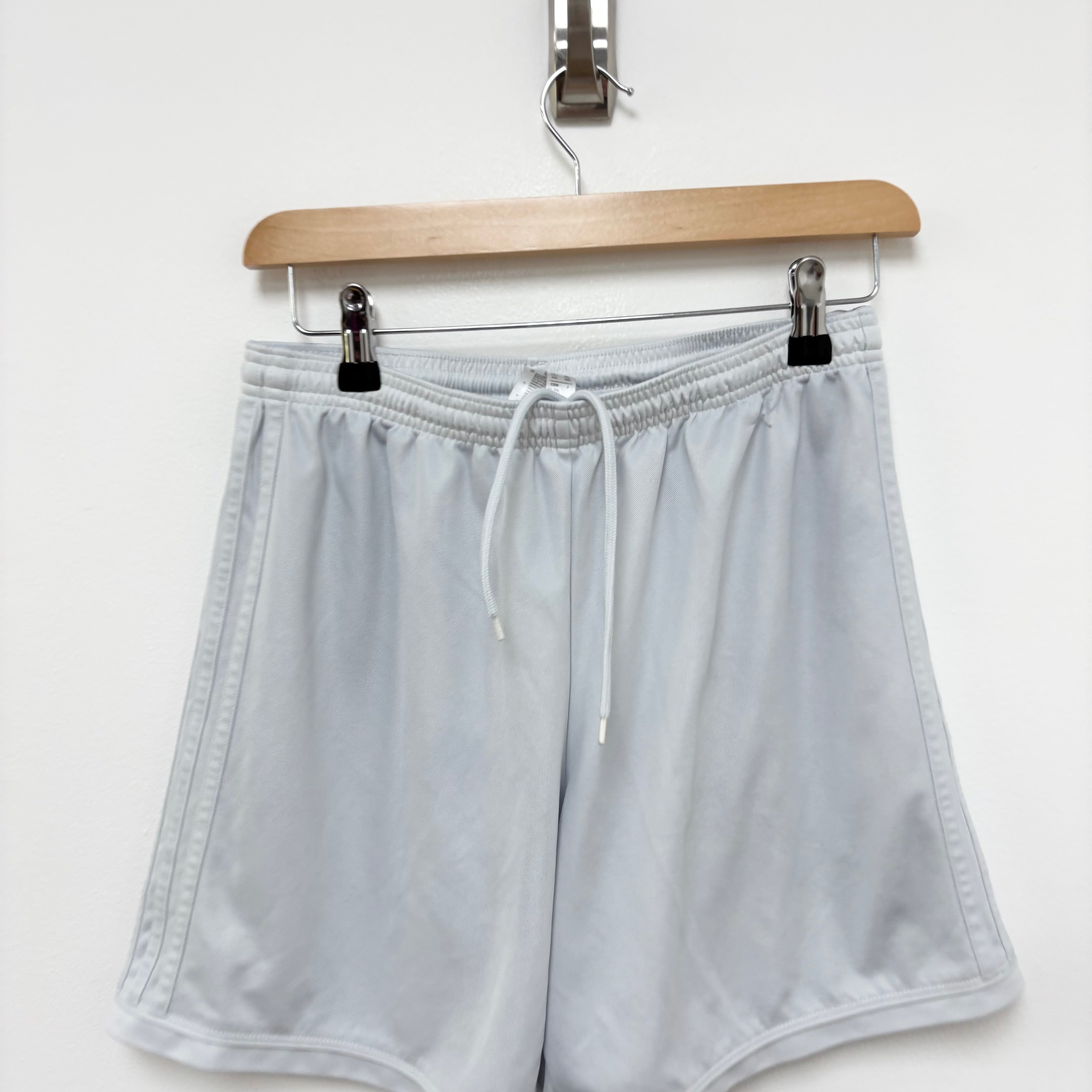 Adidas Shorts Womens Medium Silver Sports Running Gym Athletic (E)