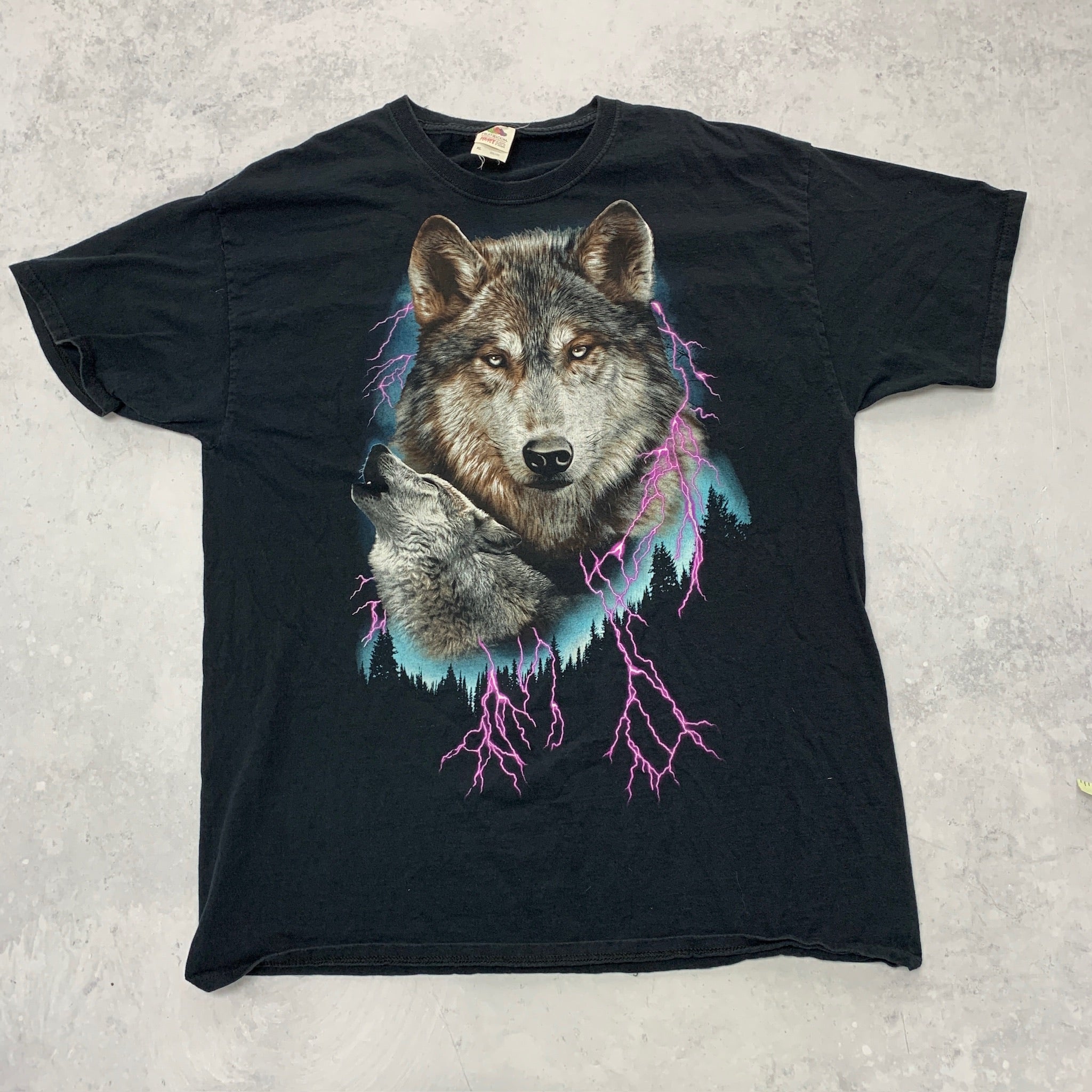 Vintage T Shirt Mens XL Black Graphic Print 00s USA Nature Wolf