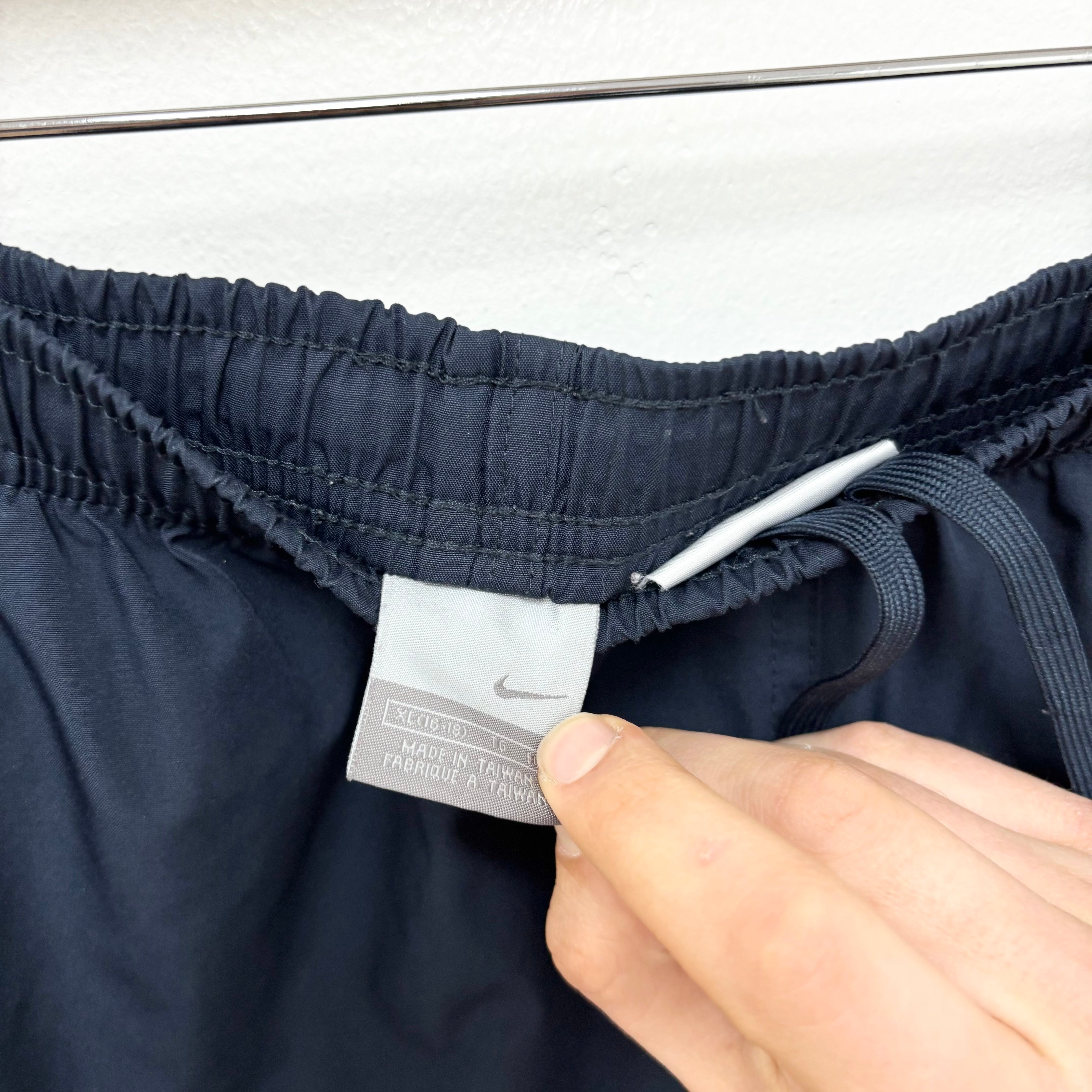 Nike Shorts Womens XL Navy Blue Vintage Running Sports Gym Athletic (E)