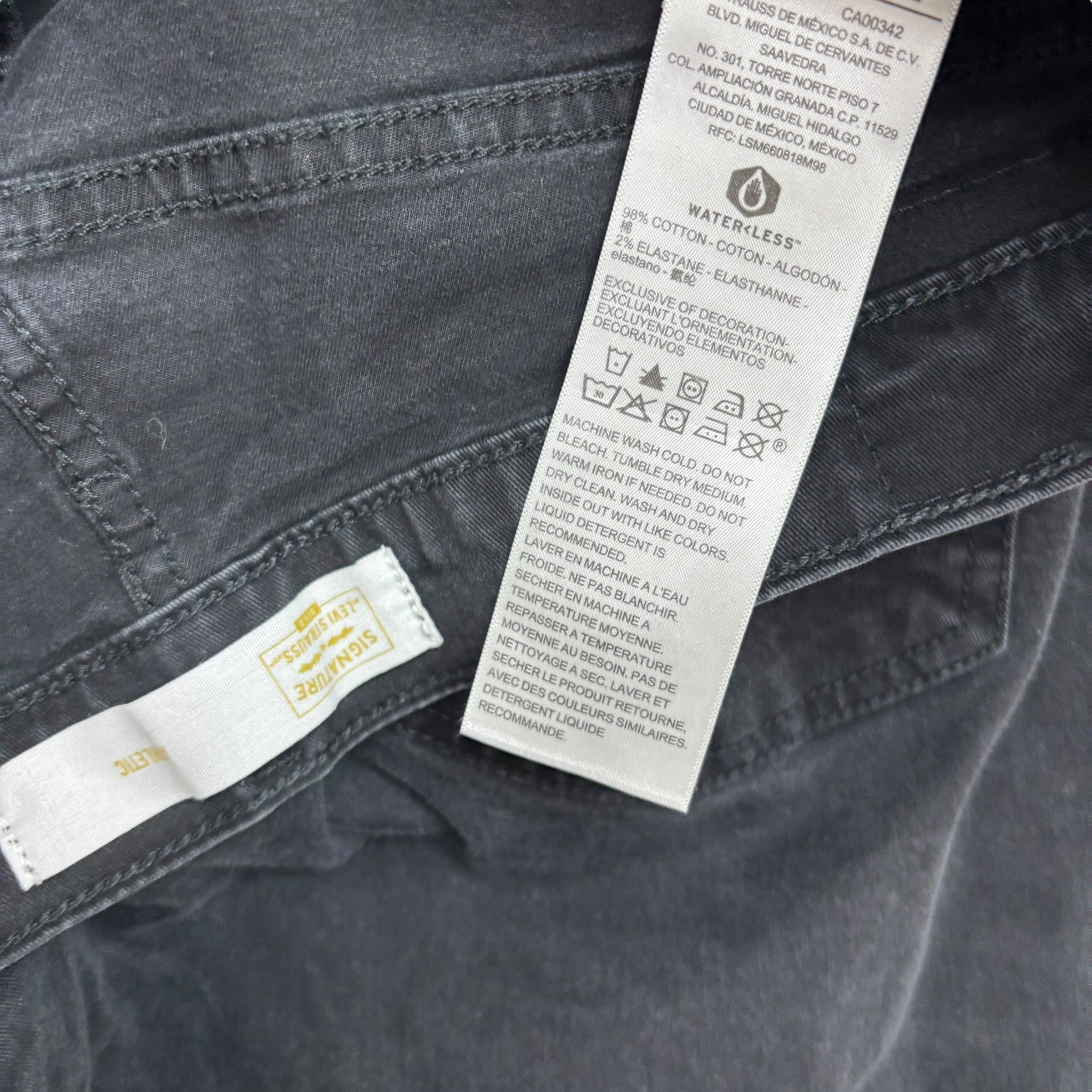 Levis Signature Jeans W34 L30 Mens Black Athletic Fit Stretch Denim
