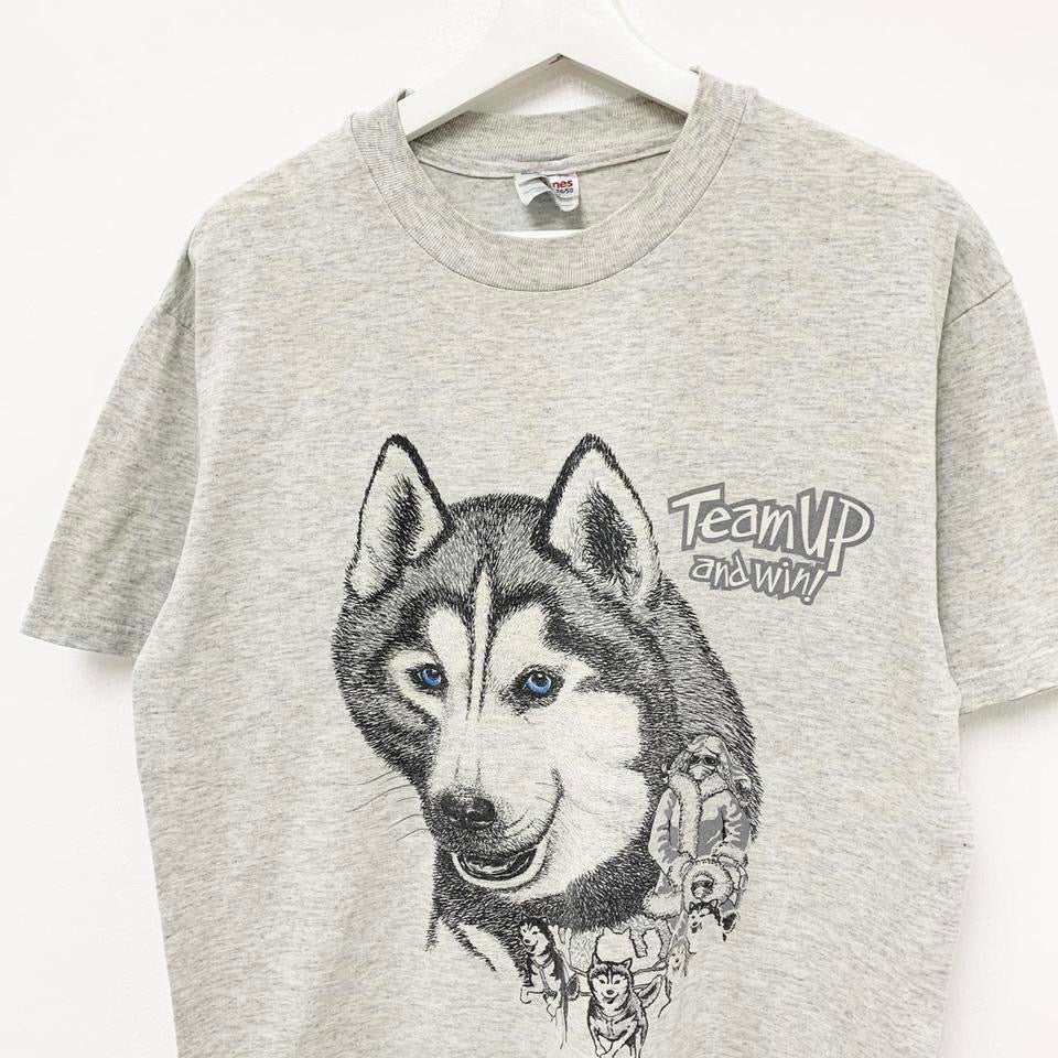 Vintage T Shirt Mens Medium Grey Graphic Print 00s USA Wolf Nature