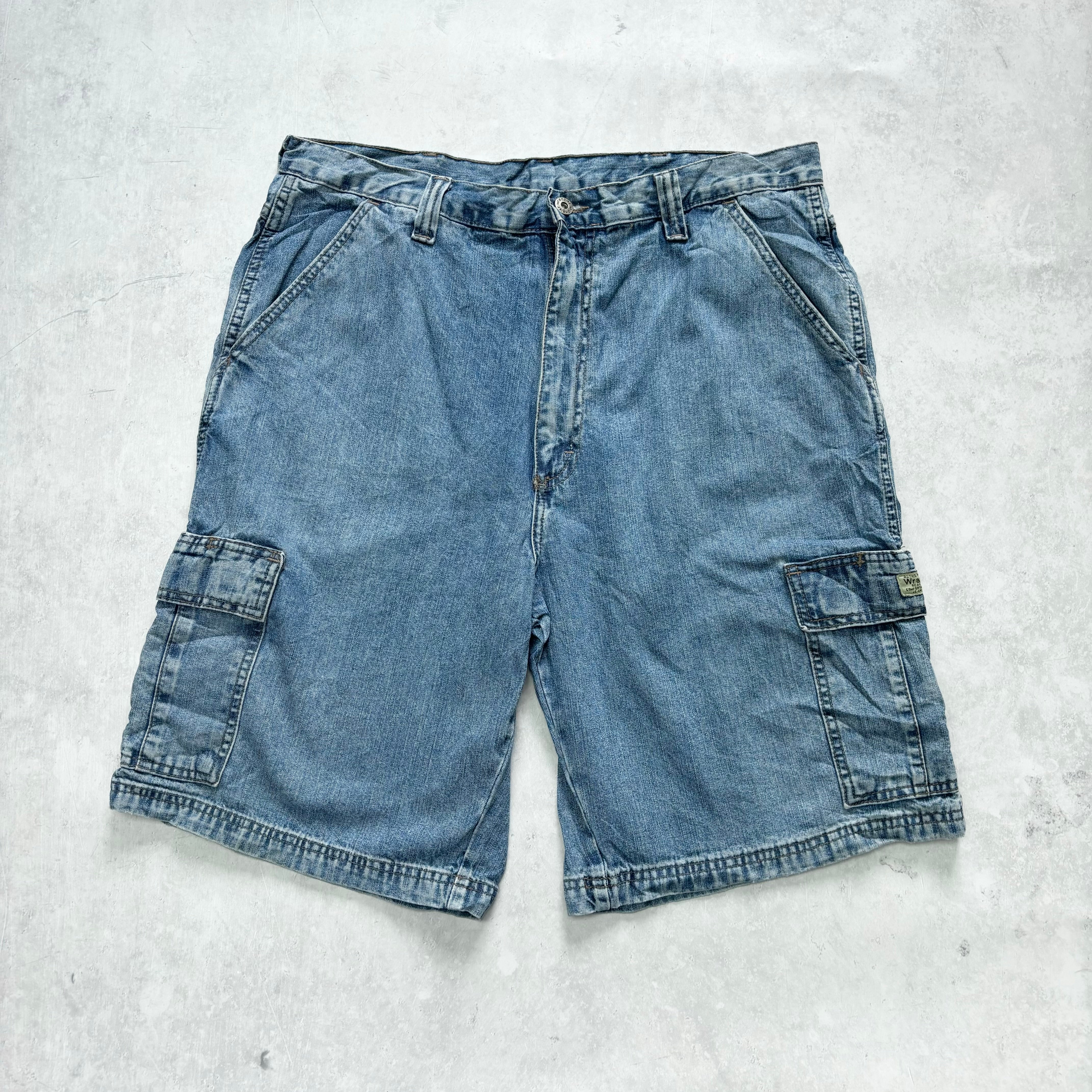 Vintage Wrangler Jorts W36 Mens Denim Shorts Light Blue Baggy Relaxed Carpenter