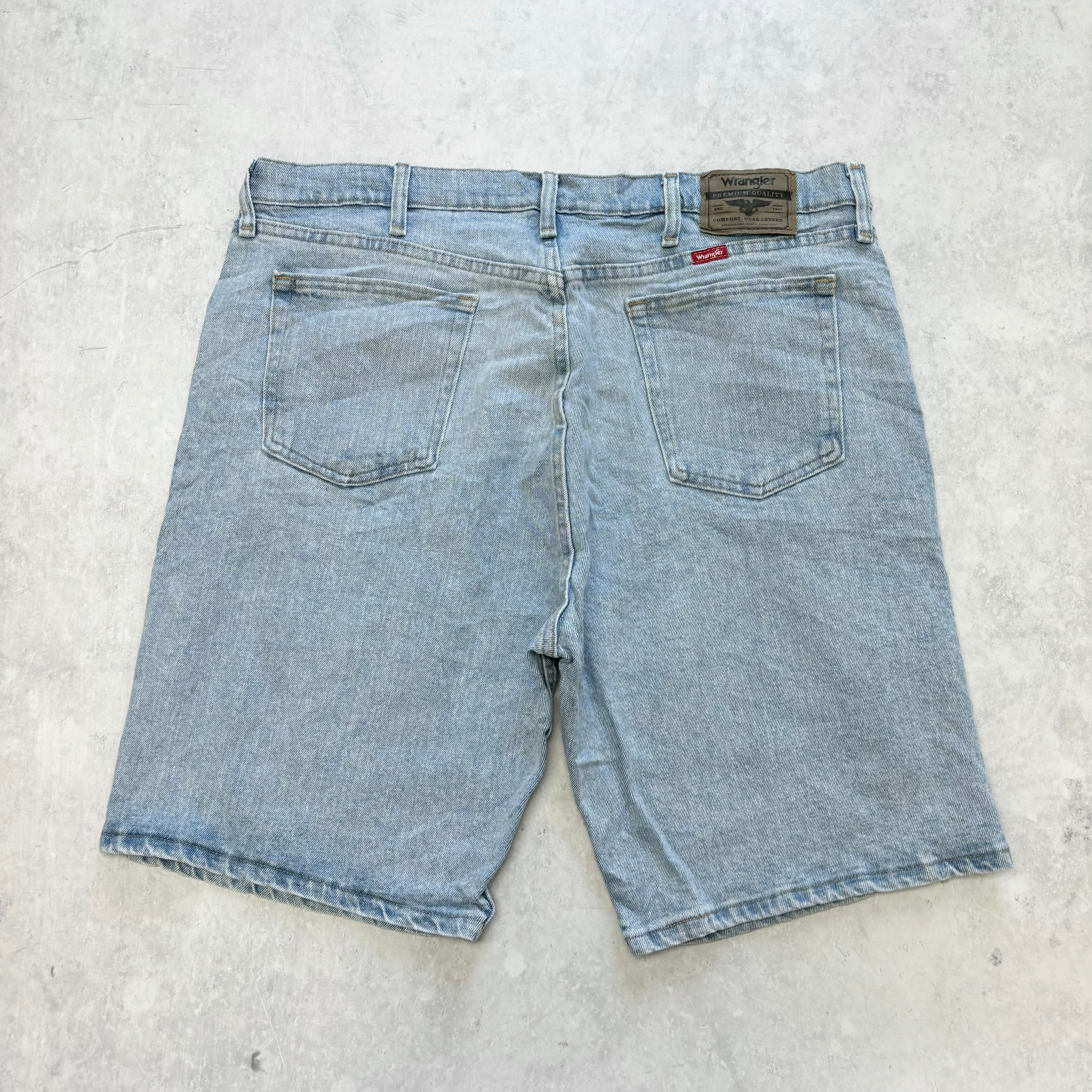 Vintage Wrangler Jorts W38 Mens Denim Shorts Light Blue Regular Fit.