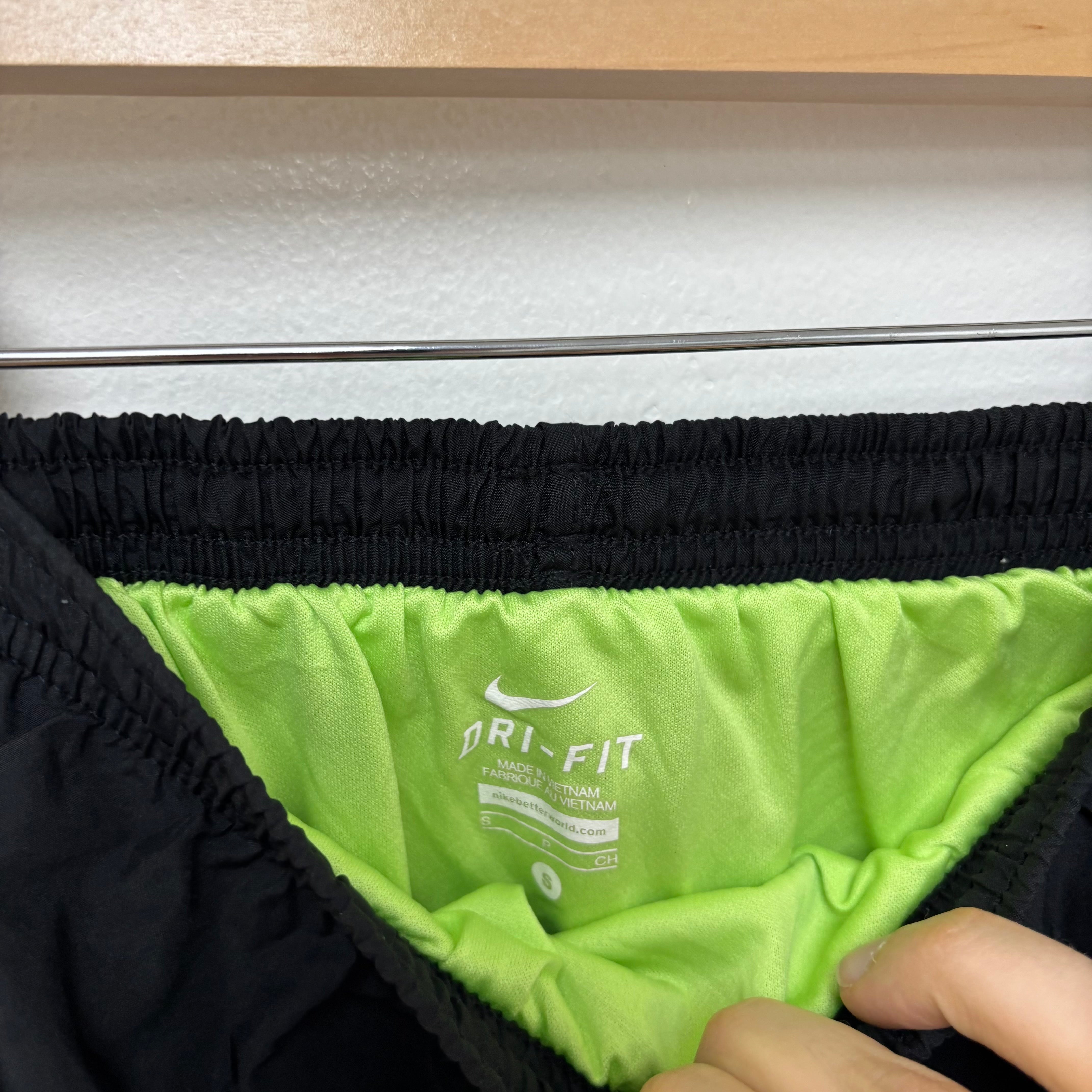 Nike Shorts Womens Small Black Dri Fit Running Sports Gym Athletic (E)