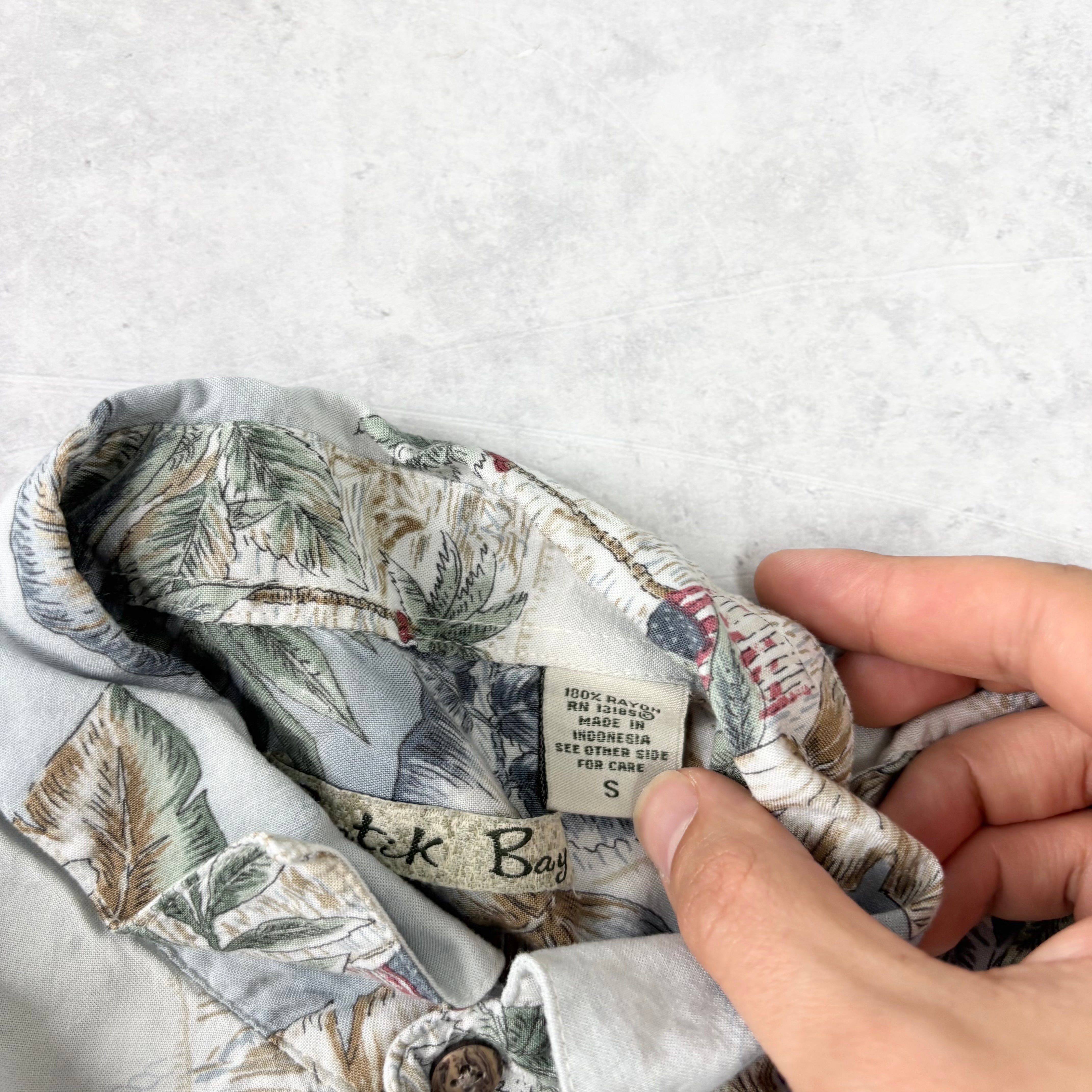 Vintage Hawaiian Shirt Mens Small Blue Floral Aloha Short Sleeve Rayon (E)