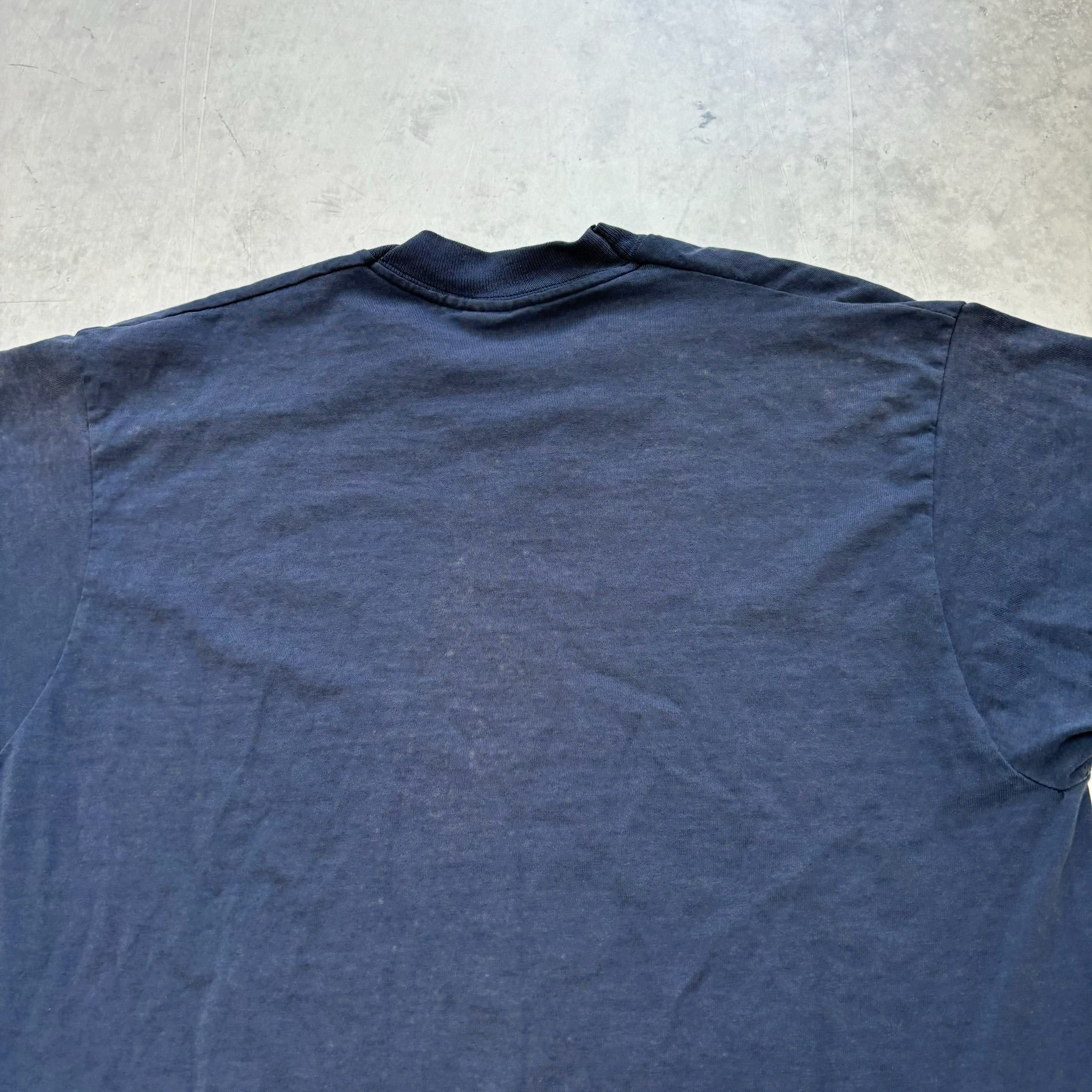 Vintage T Shirt Mens Medium Navy Blue Single Stitch Graphic Print 90s USA