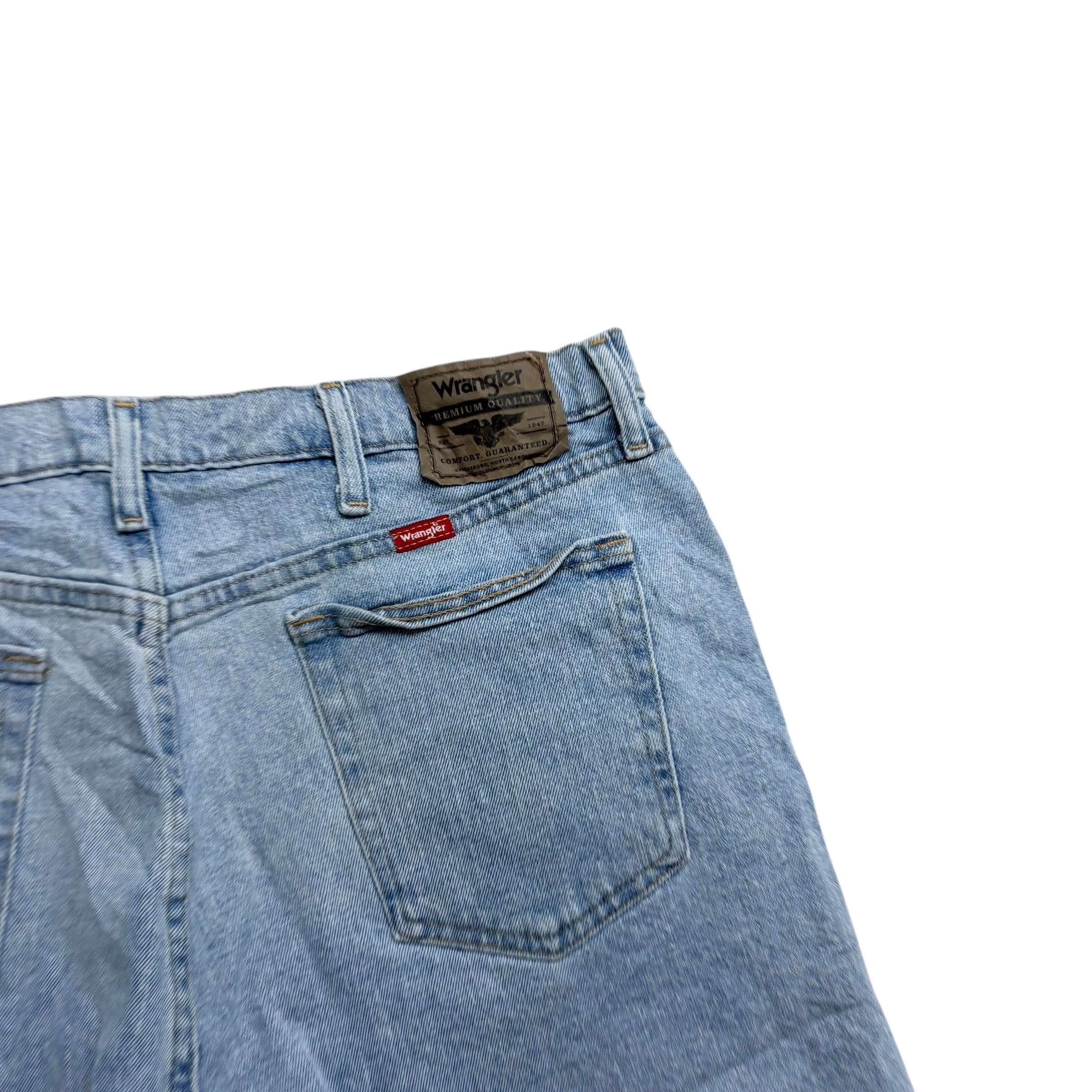 Wrangler Denim Shorts W36 Mens Light Blue Cut Off 3in Stretch