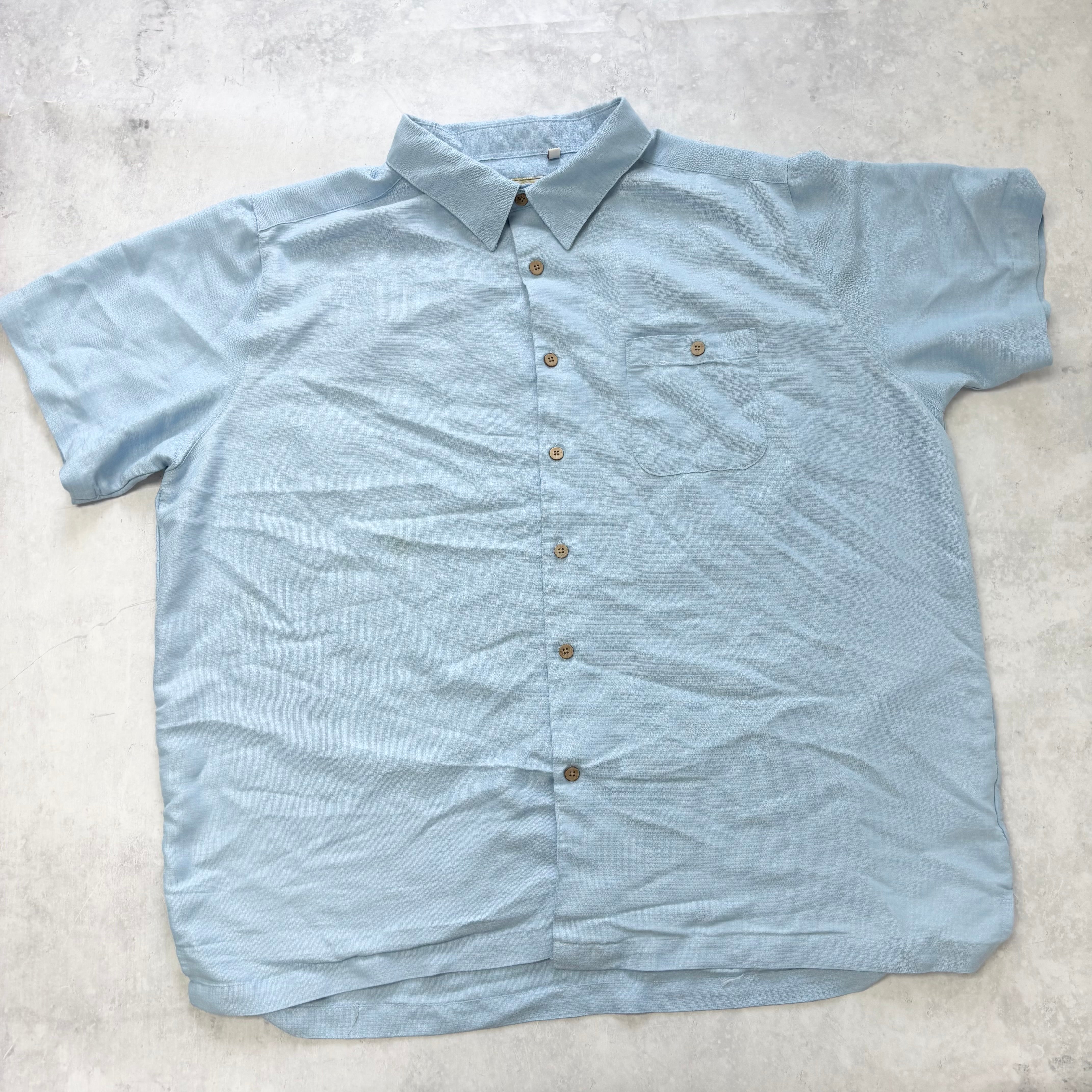 Vintage Shirt Mens XXL Blue Short Sleeve Rayon Blend Relaxed Fit (E)