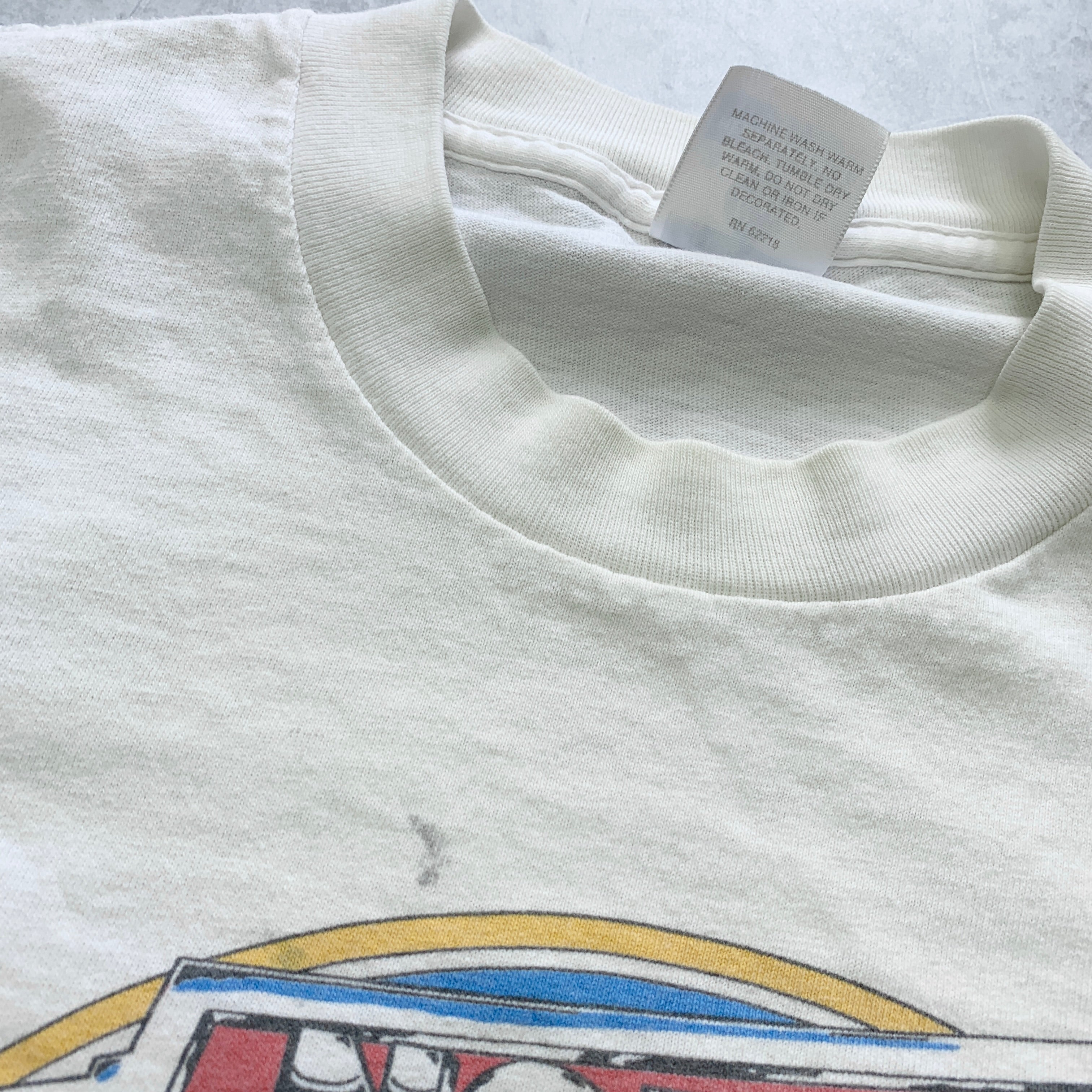 Vintage T Shirt Mens Medium White Single Stitch Graphic Print 90s USA