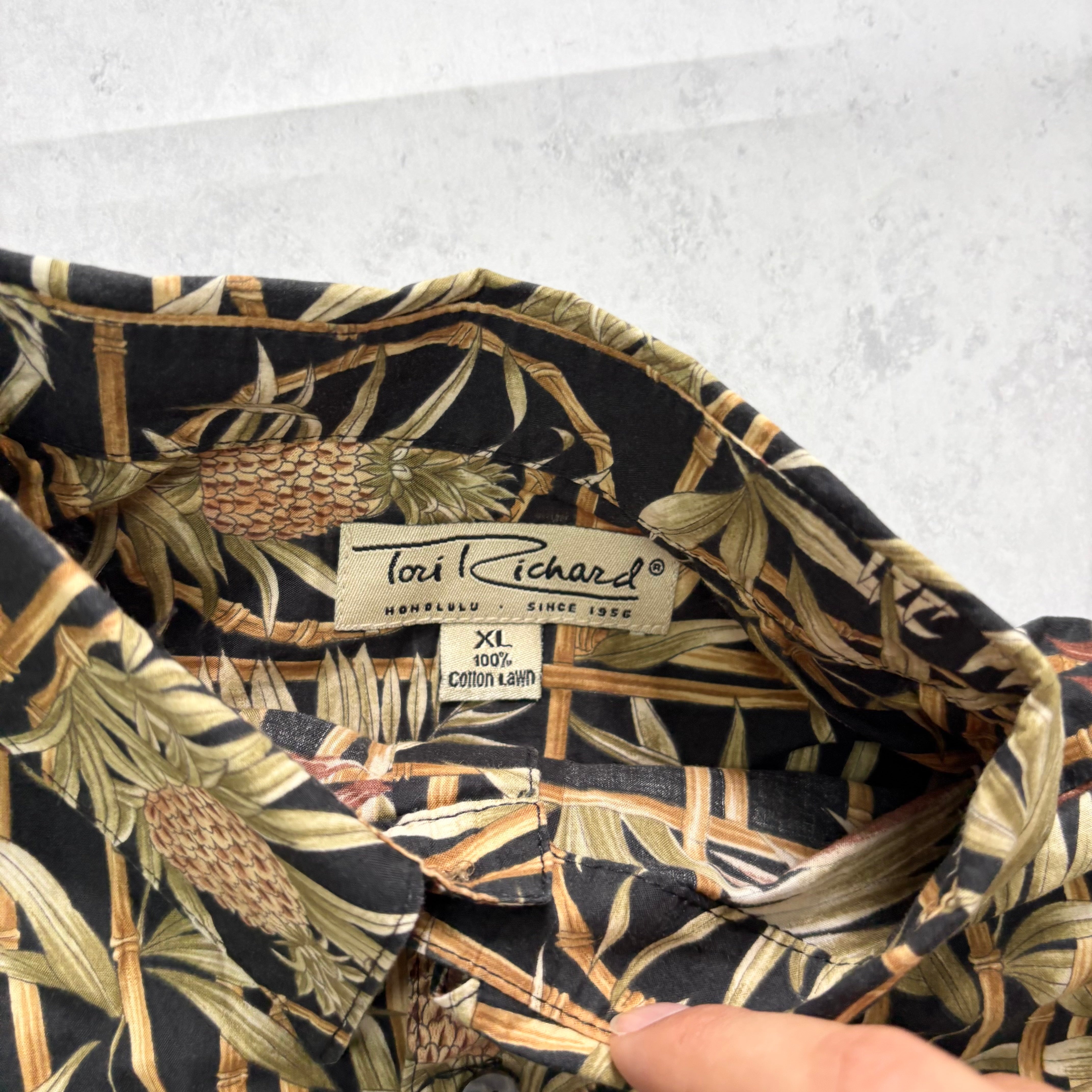 Vintage Hawaiian Shirt Mens XL Black Floral Aloha Short Sleeve Cotton (E)