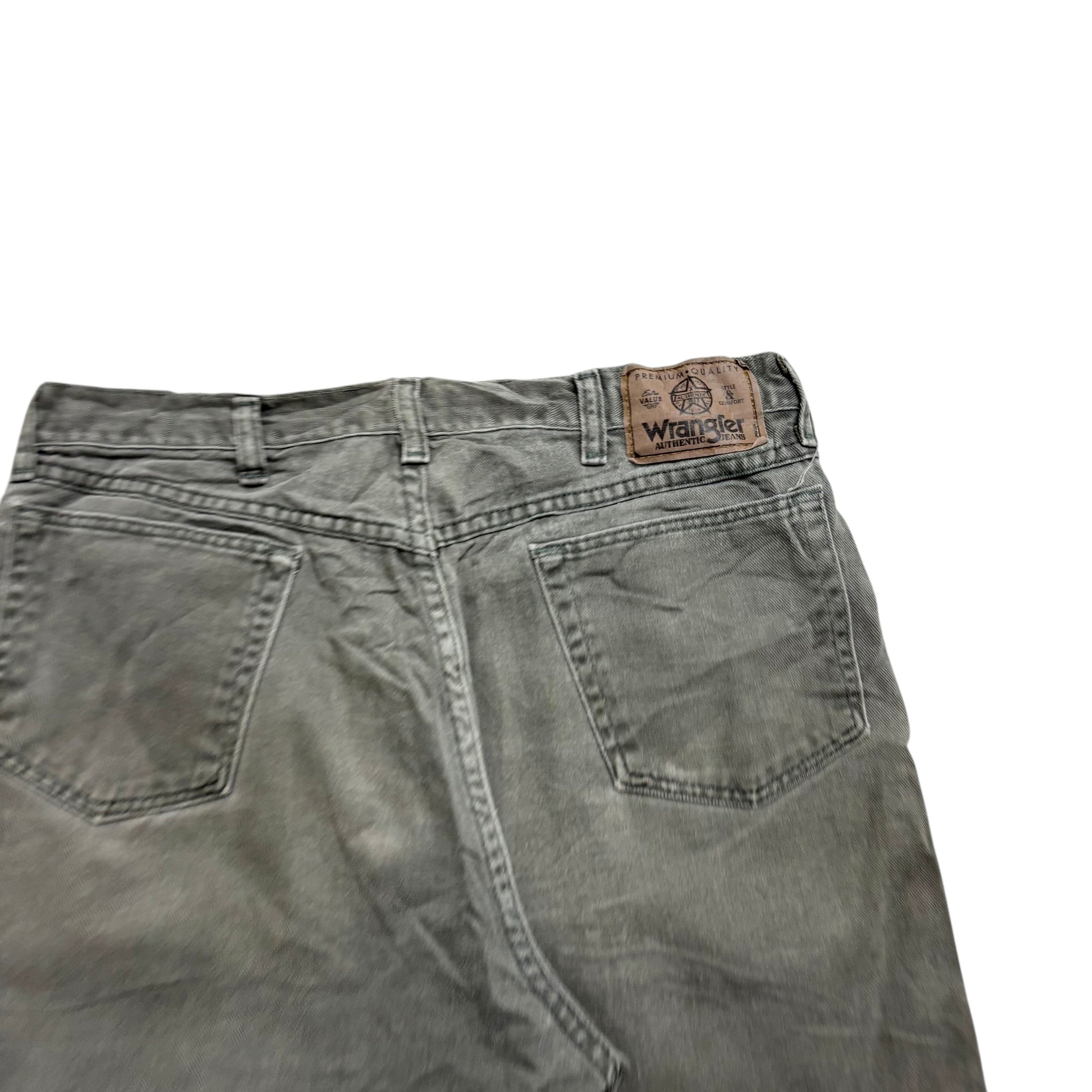Vintage Wrangler Jorts W32 Mens Denim Shorts Green Relaxed Fit USA Made